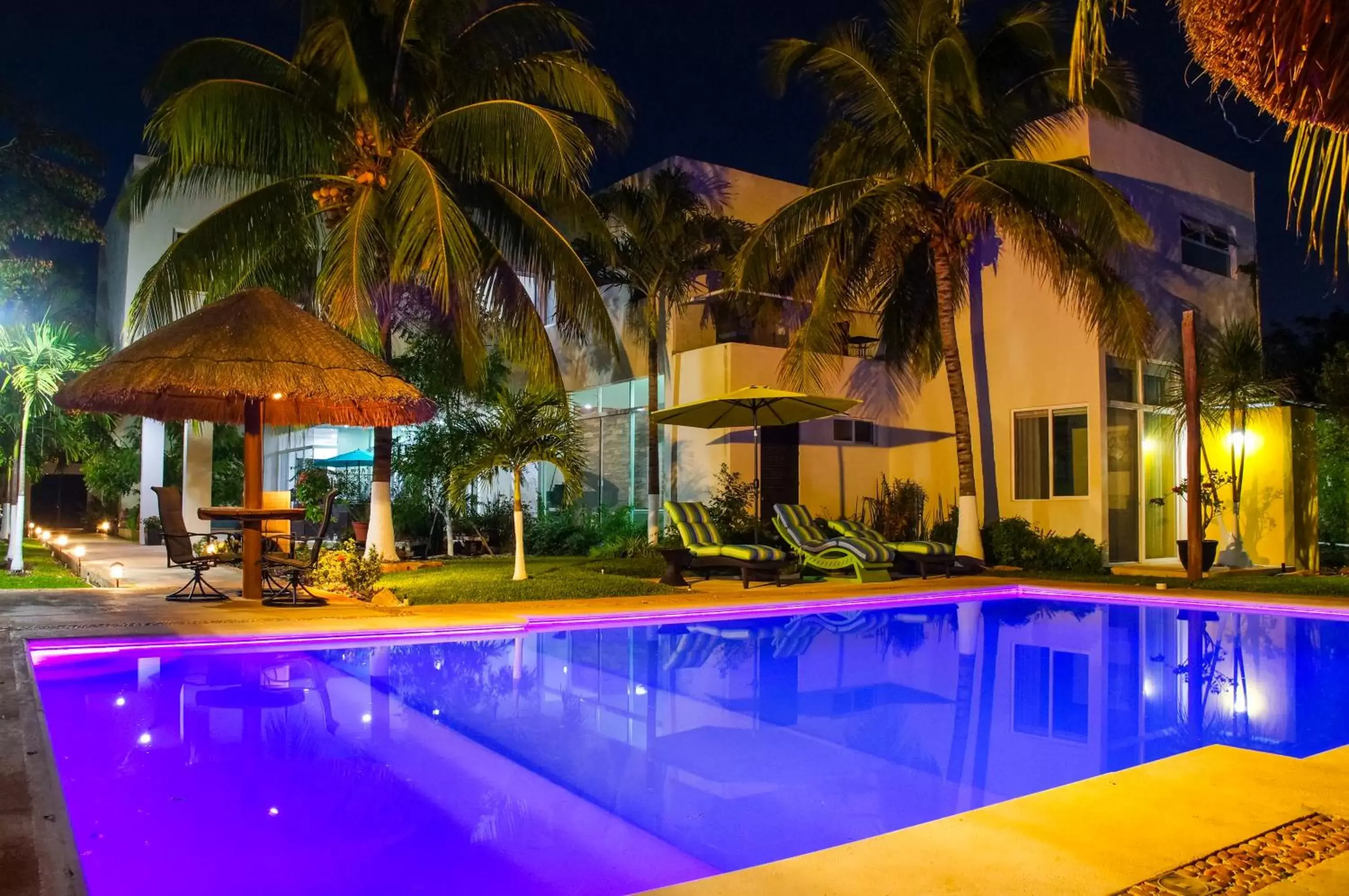 Night, Swimming Pool in Casa Xcanatun