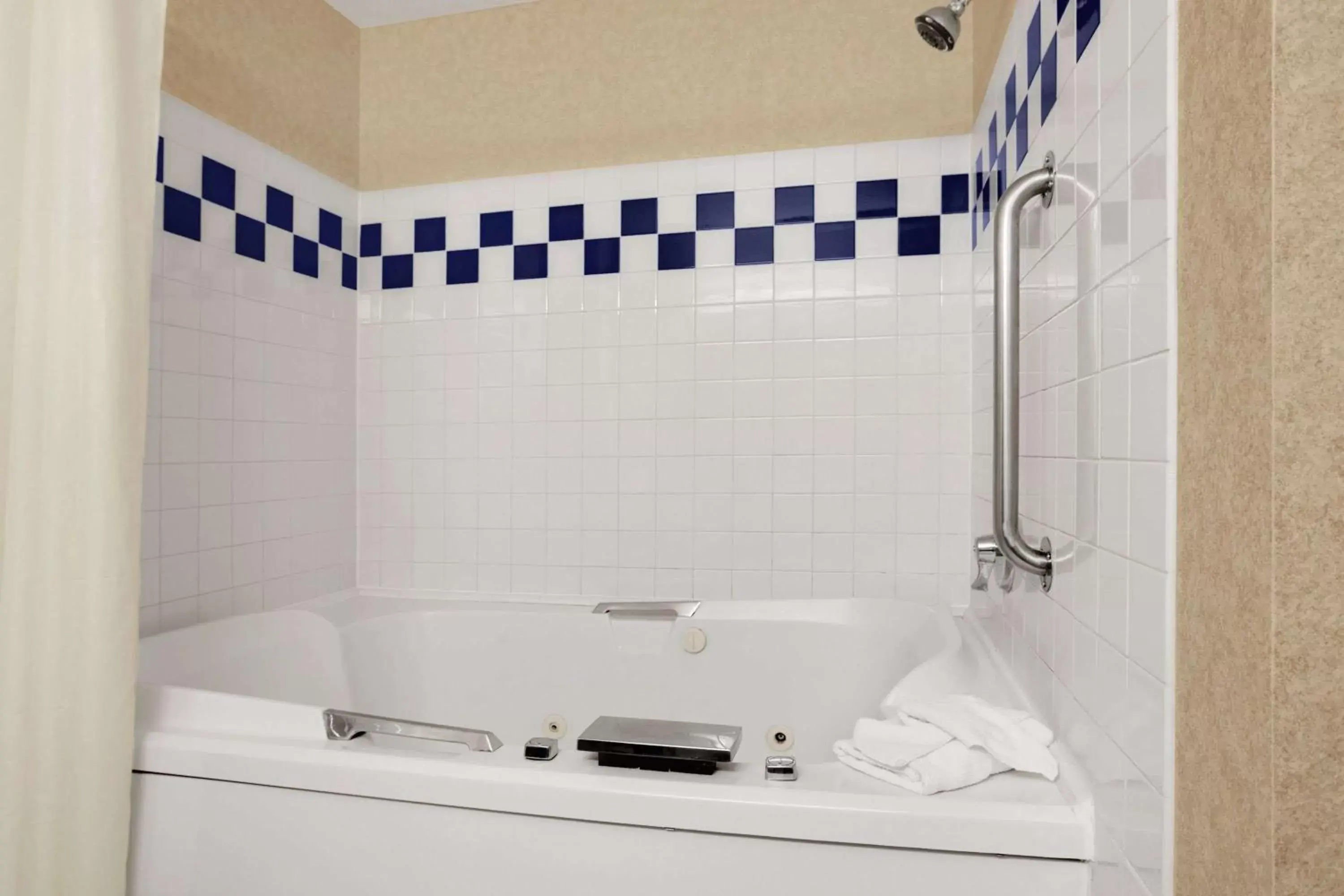 Photo of the whole room, Bathroom in Baymont by Wyndham Golden/Red Rocks