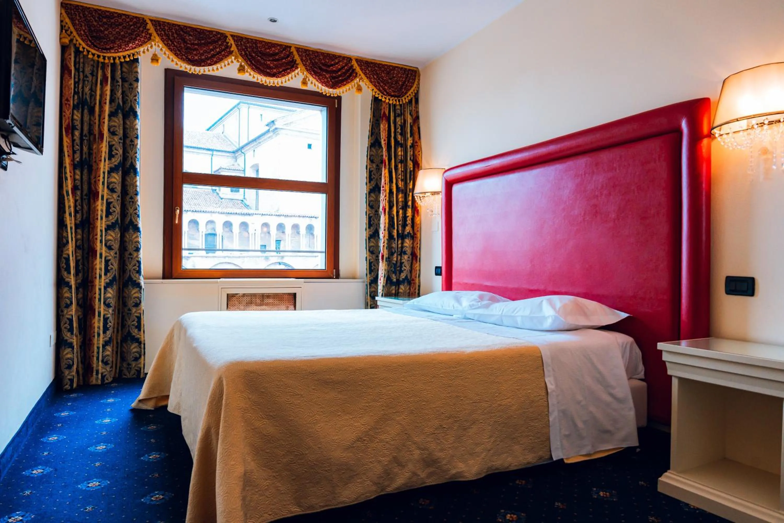 Bed in Panoramic Rooms Torre della Vittoria