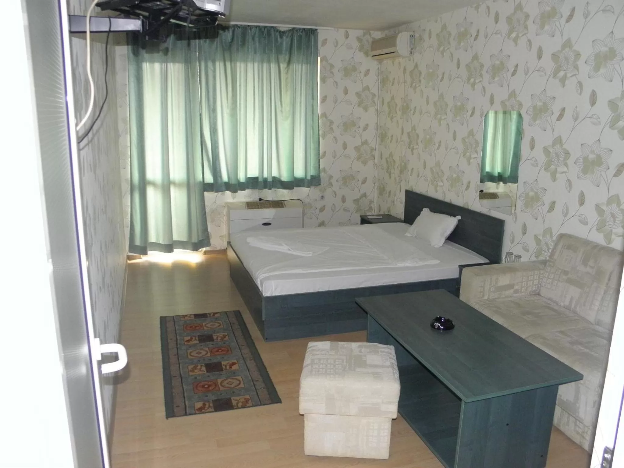 Photo of the whole room, Bed in Hotel Pilevski