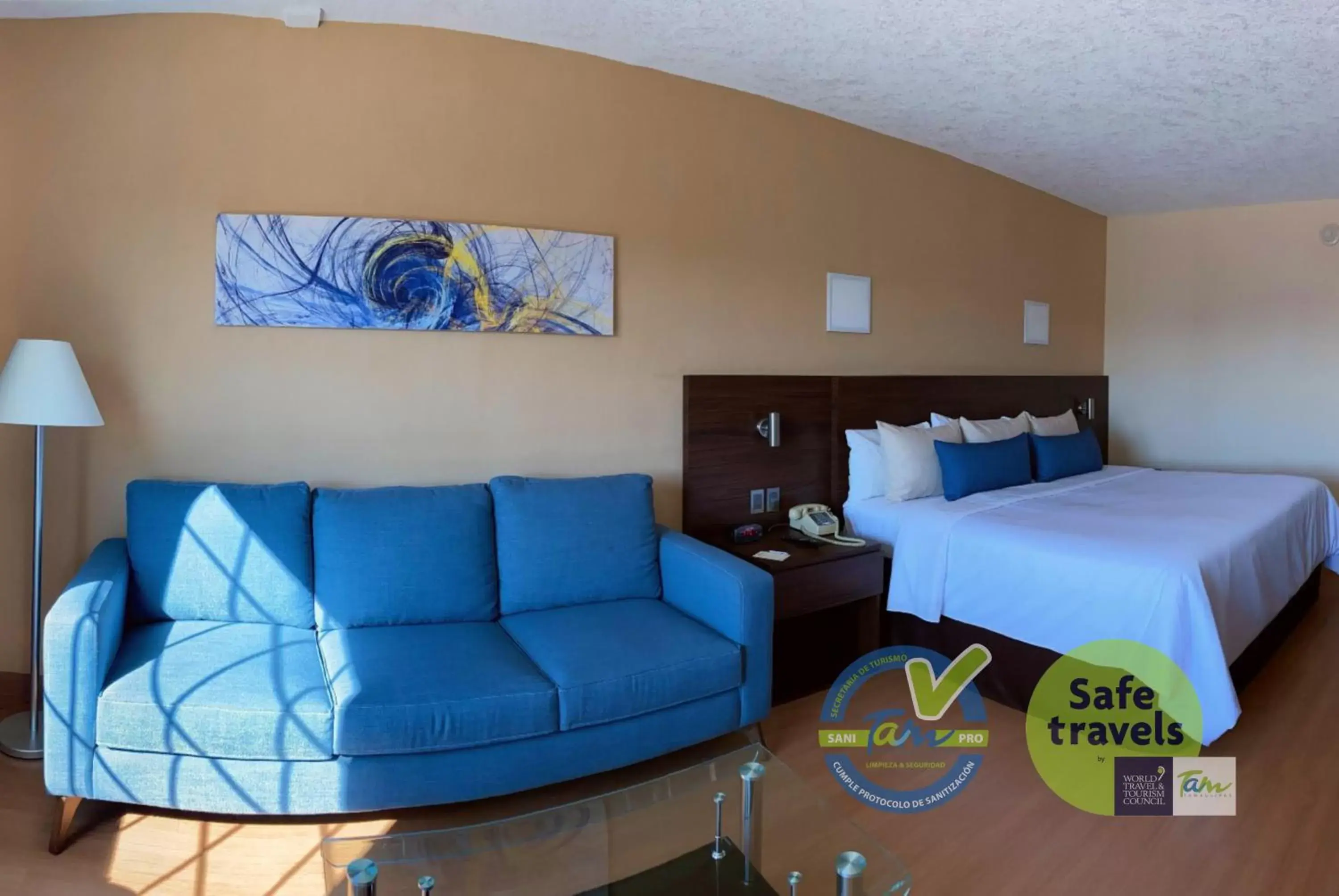 Bed in Rio Vista Inn Business High Class Tampico