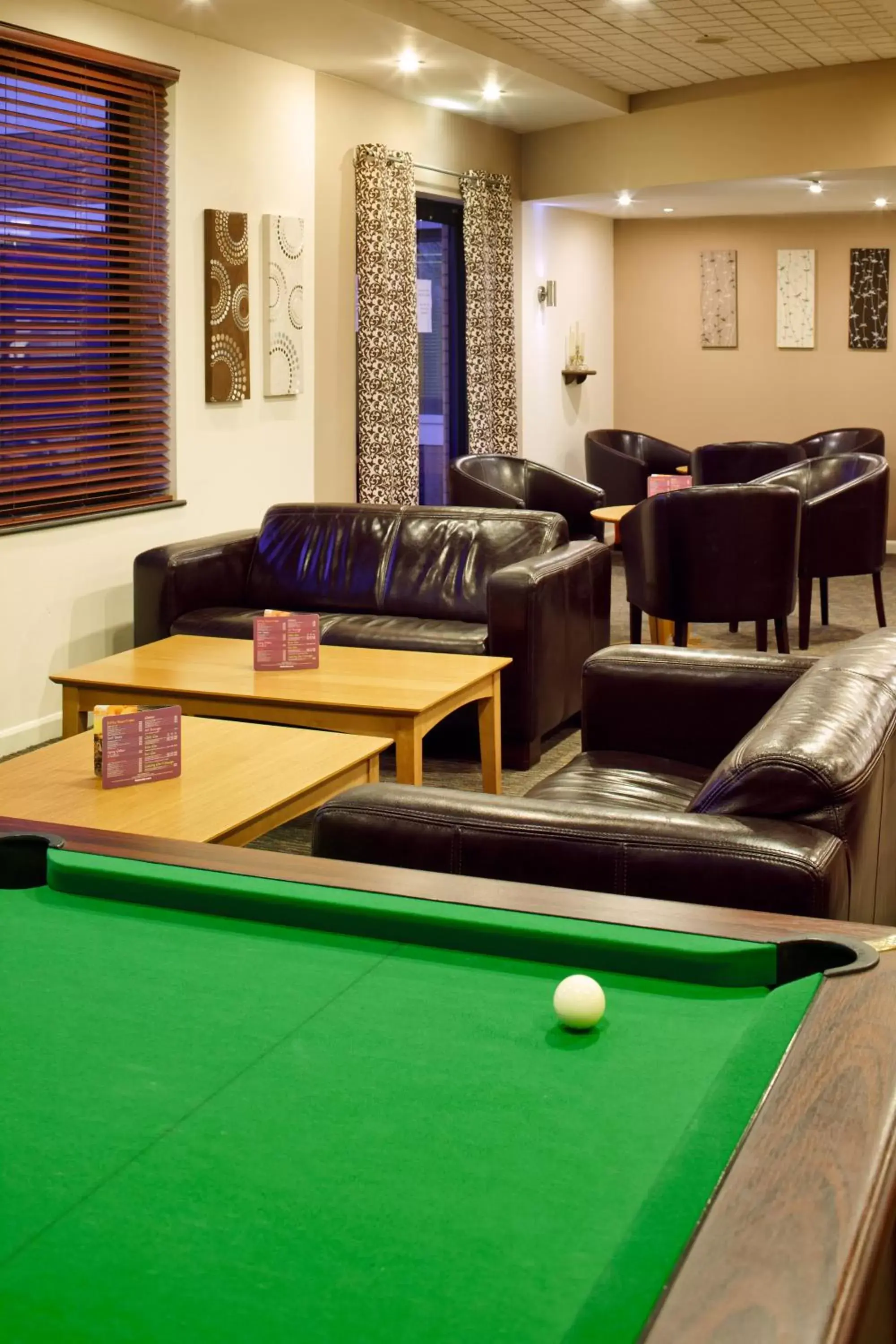 Lounge or bar, Billiards in ibis Lincoln