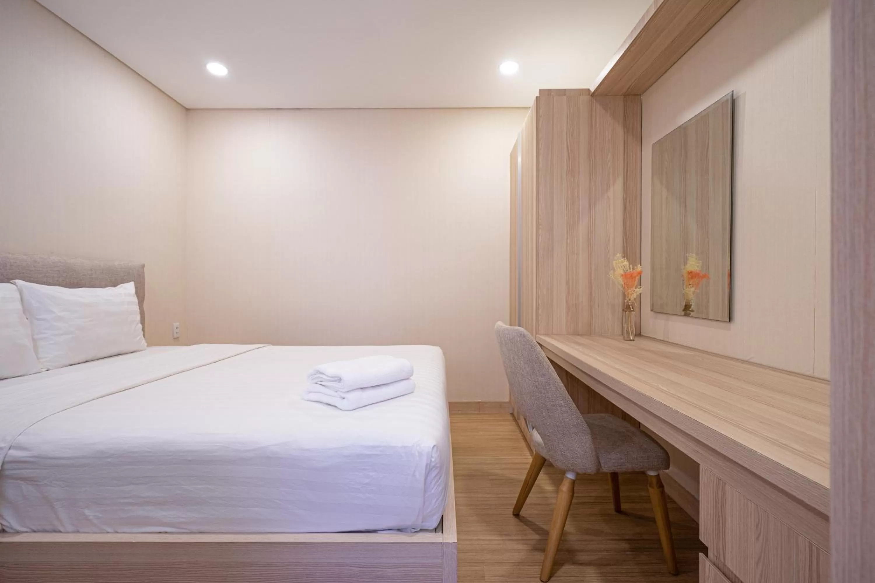 Bedroom, Bed in Luxy Park Hotel & Apartments - Notre Dame