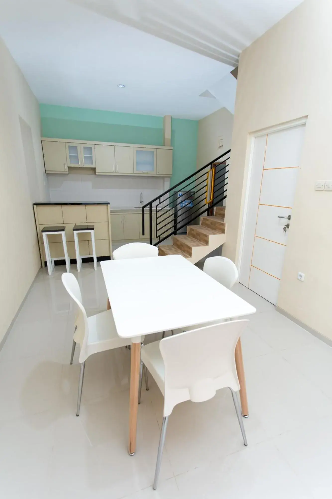 Dining Area in Batuque Town Villa 2