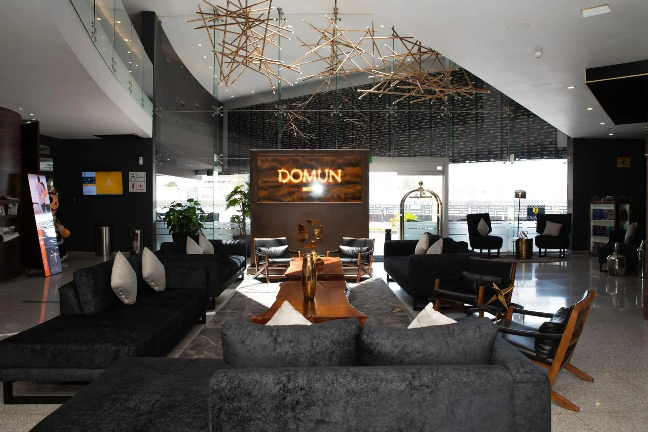 Living room, Restaurant/Places to Eat in Domun Hotel