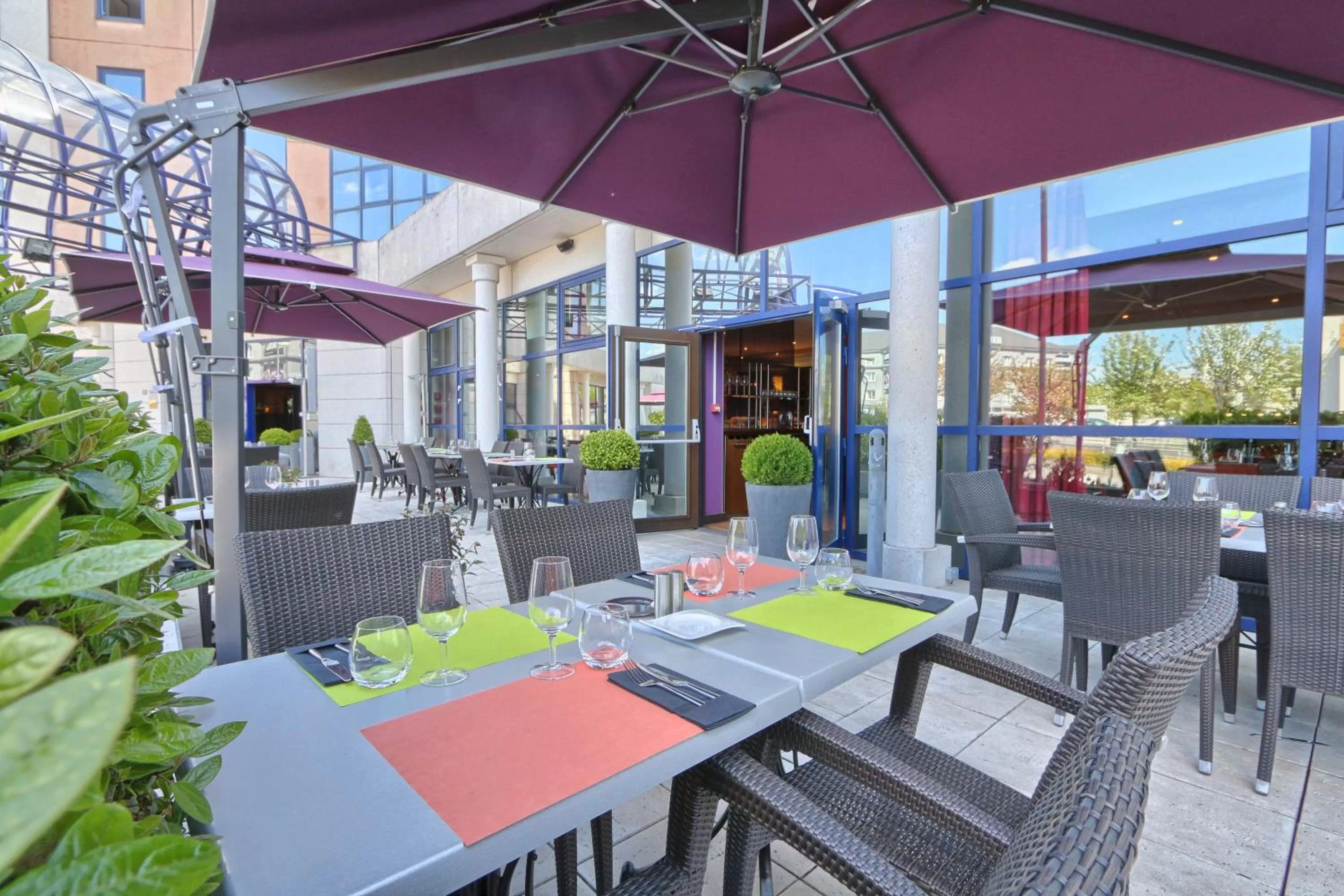 Restaurant/places to eat in Golden Tulip CDG Airport Roissy