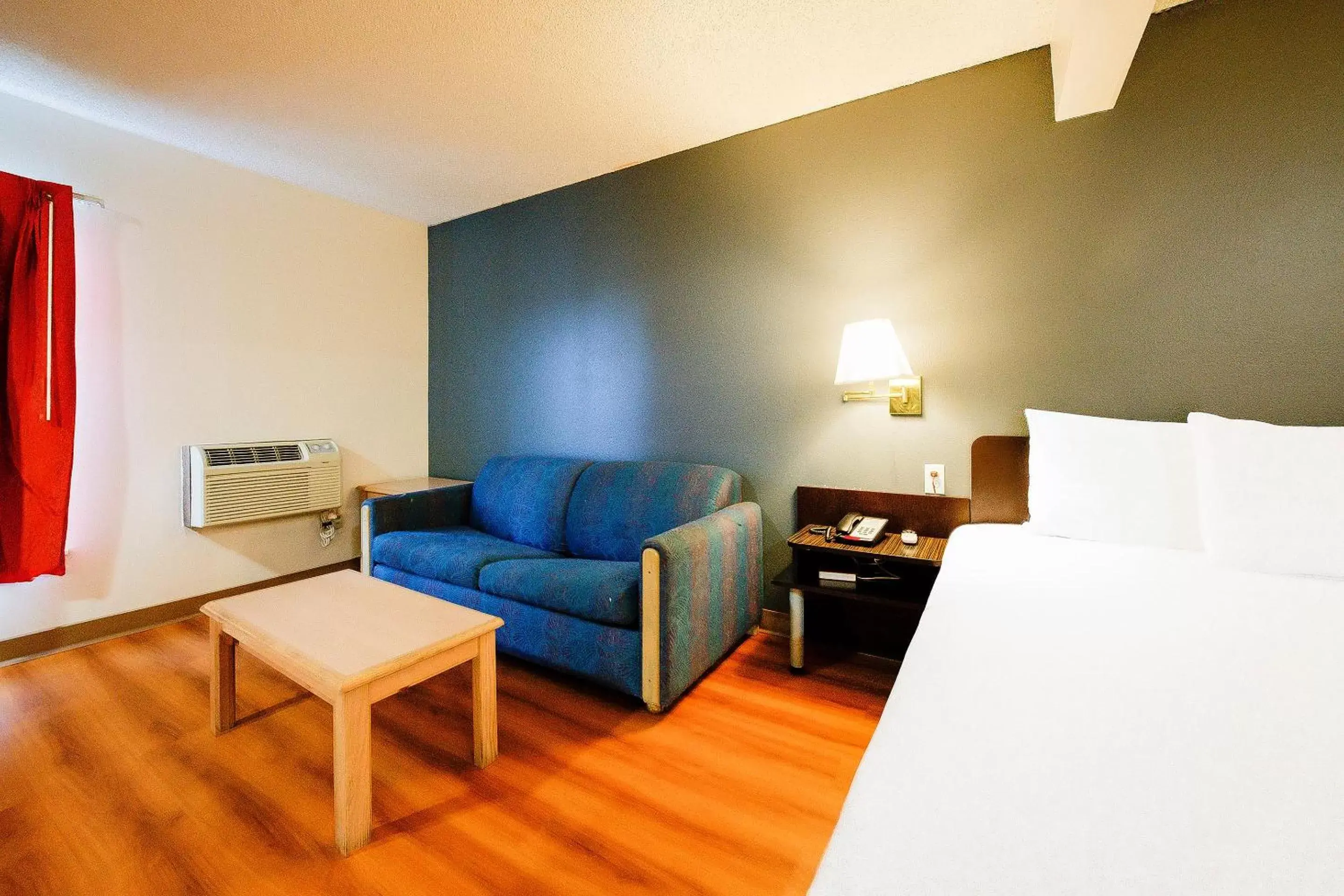 Bedroom, Seating Area in OYO Hotel Hermiston OR, Downtown