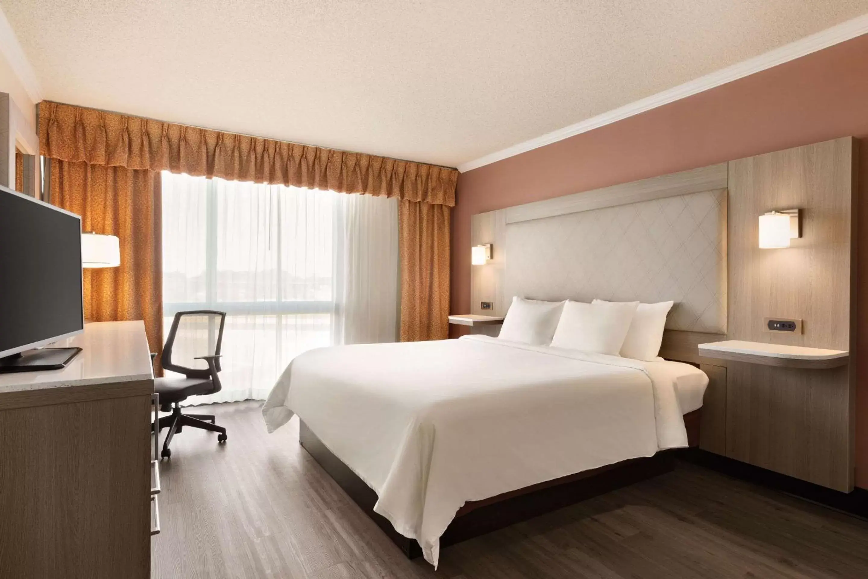 Bedroom, Bed in Radisson Hotel Lenexa Overland Park