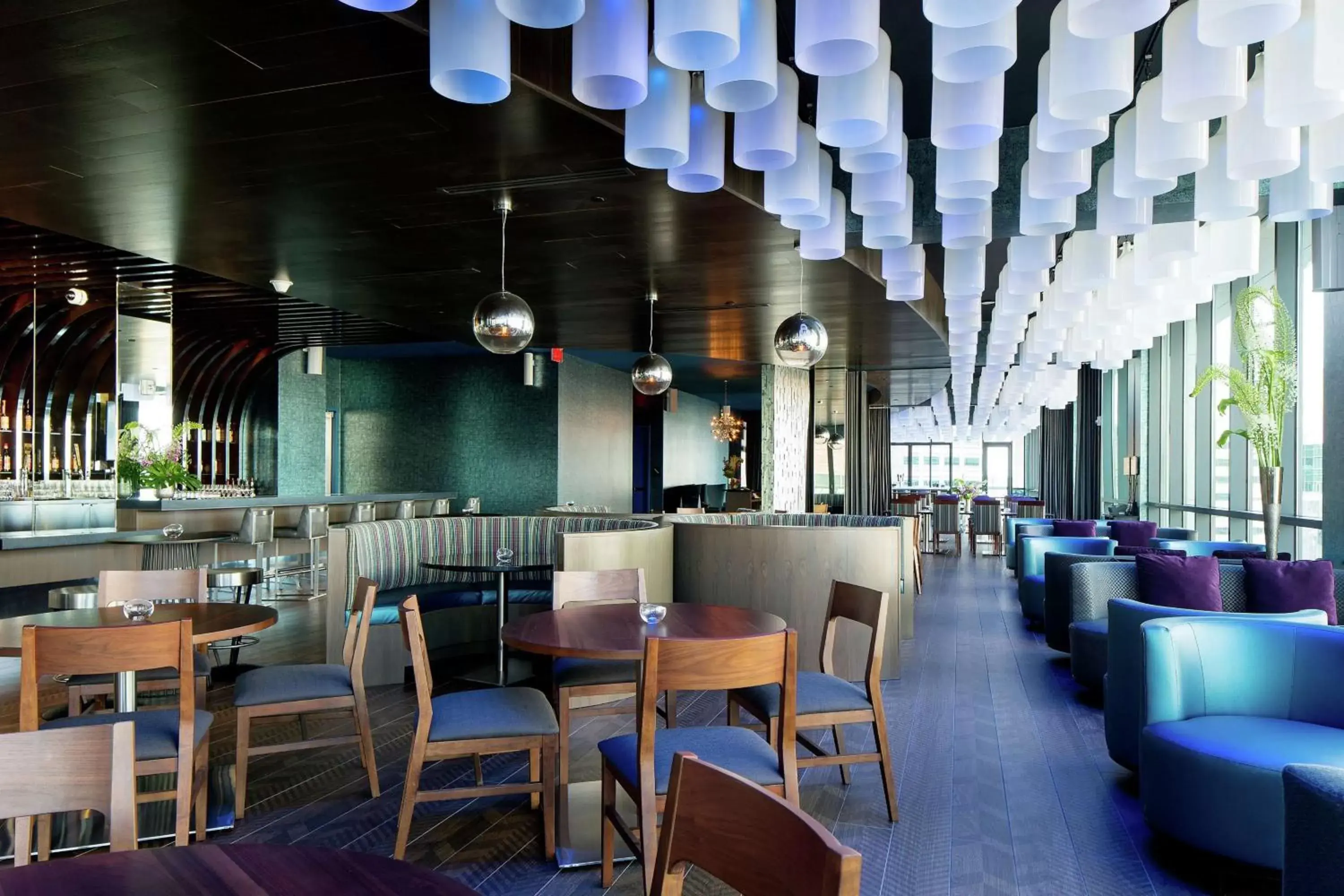Lounge or bar, Restaurant/Places to Eat in The Porter Portland, Curio Collection By Hilton