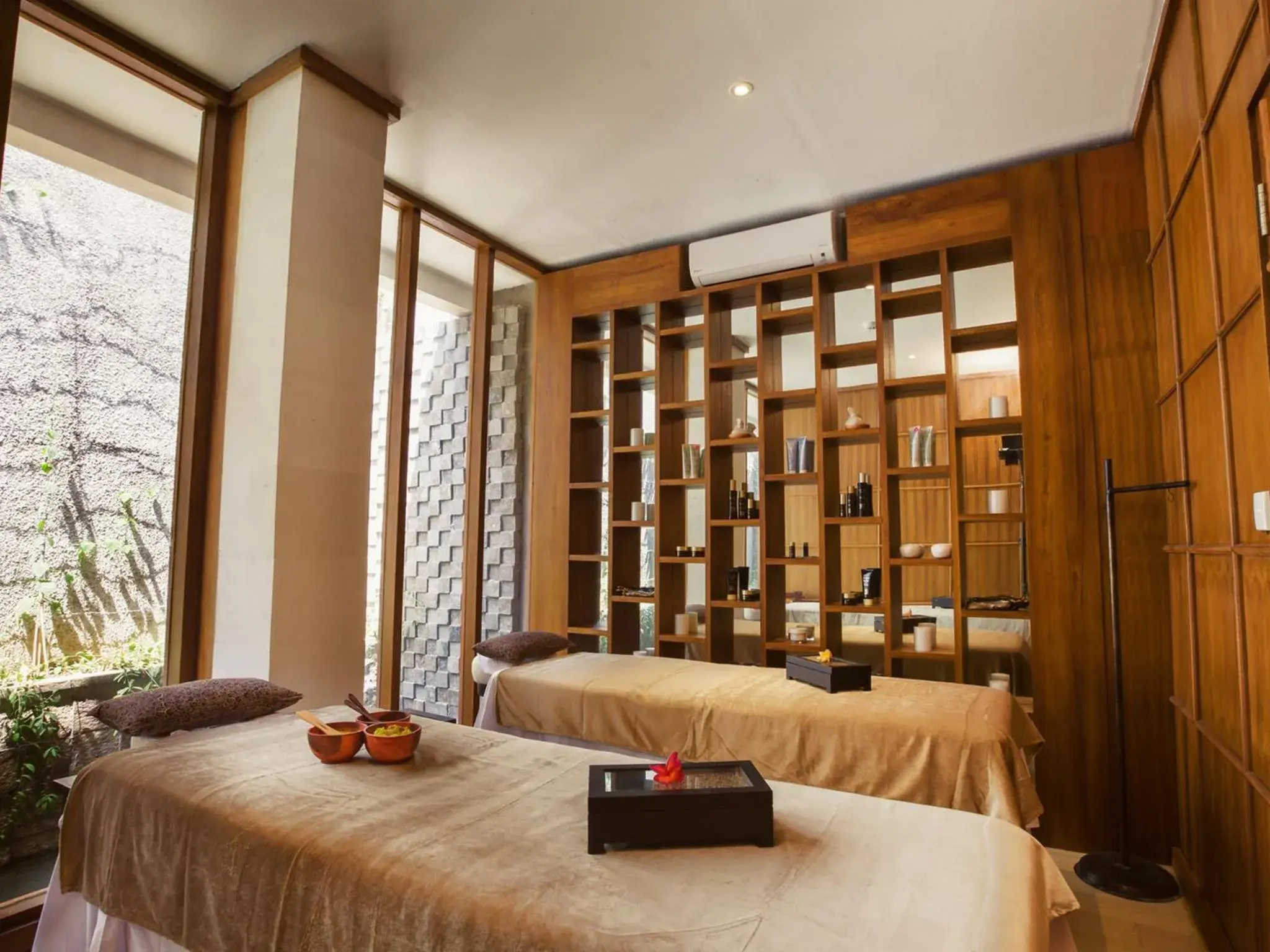 Spa and wellness centre/facilities in The Leaf Jimbaran Luxury Villas