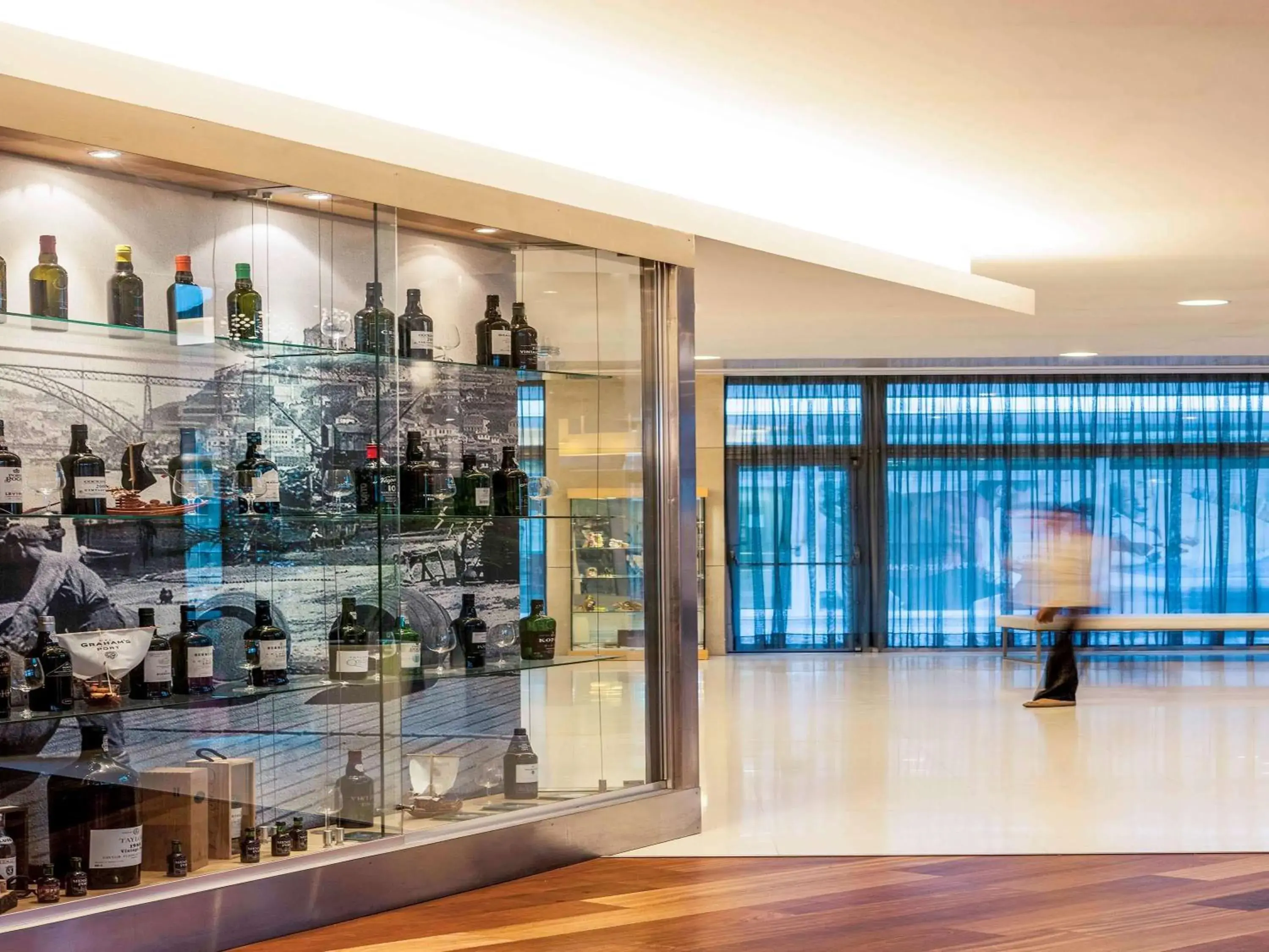 Lounge or bar in Hotel Mercure Porto Gaia