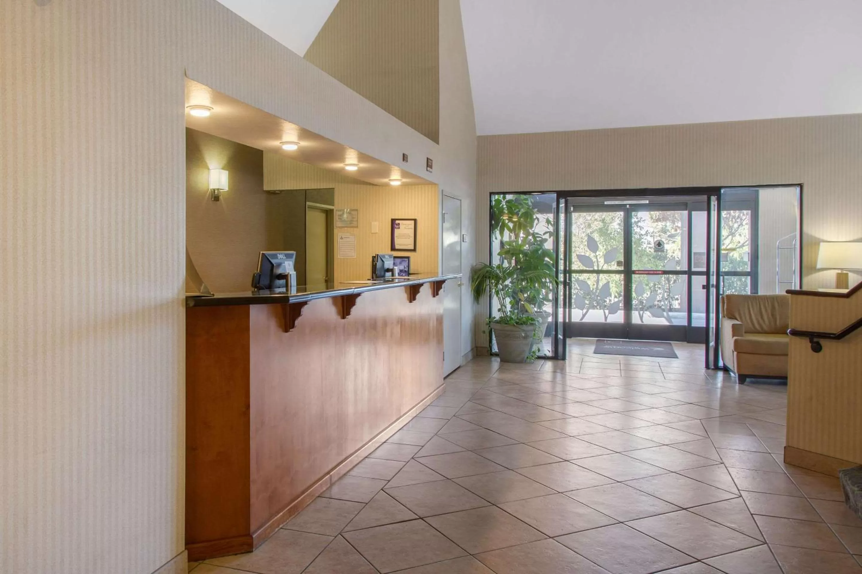 Lobby or reception in Sleep Inn & Suites Bakersfield North