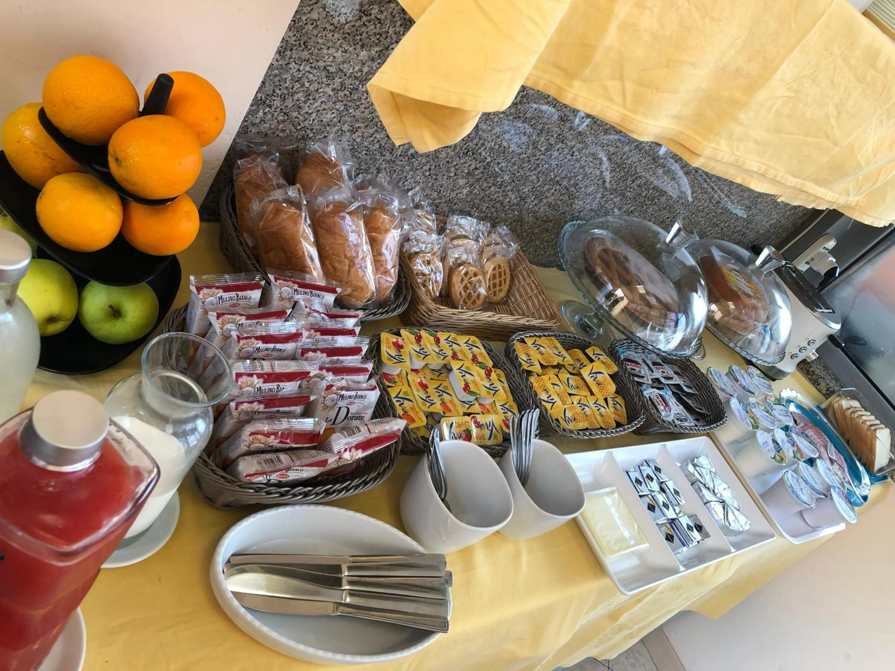 Breakfast in Hotel La Caravella