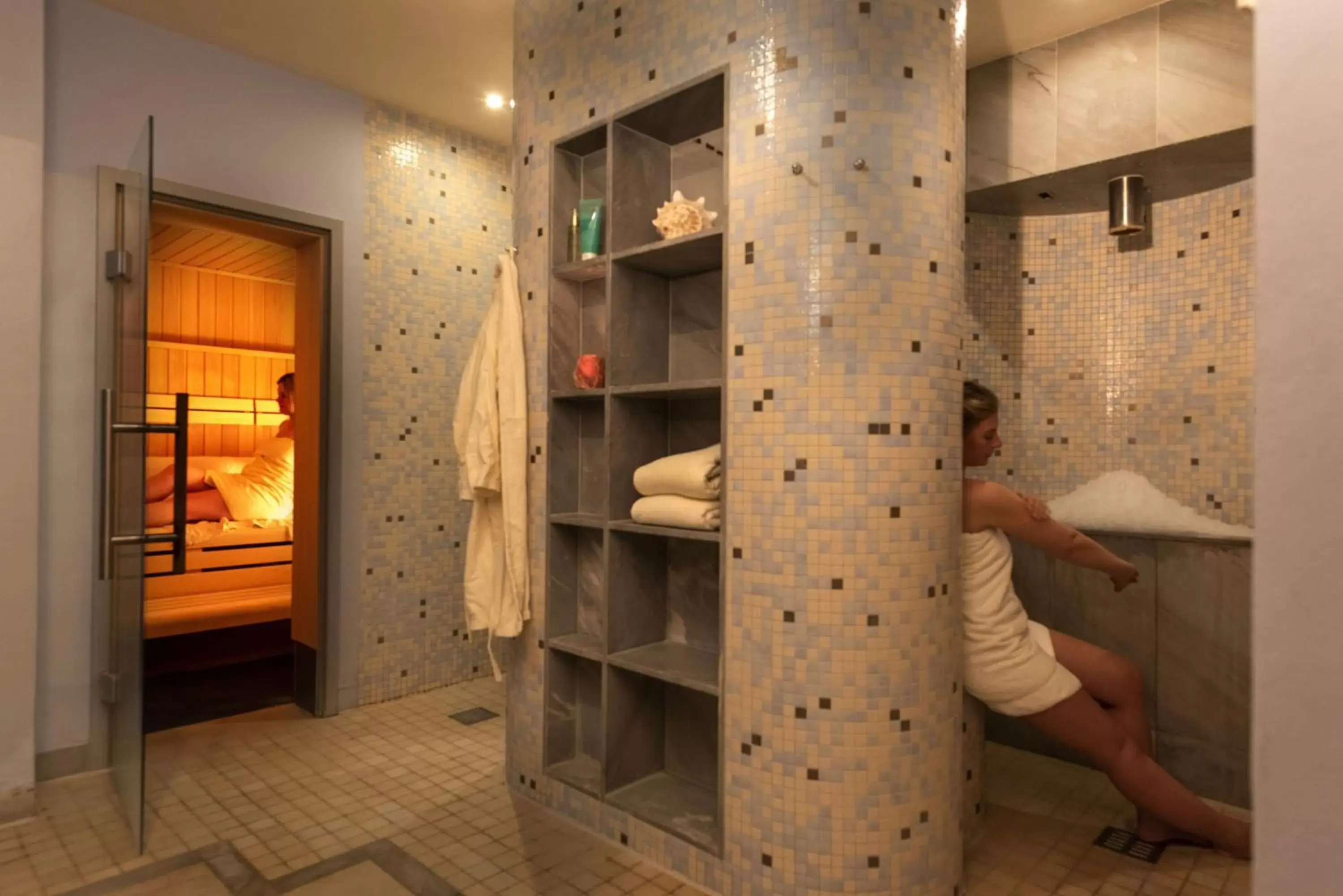 Sauna, Bathroom in Maritim Seehotel Timmendorfer Strand