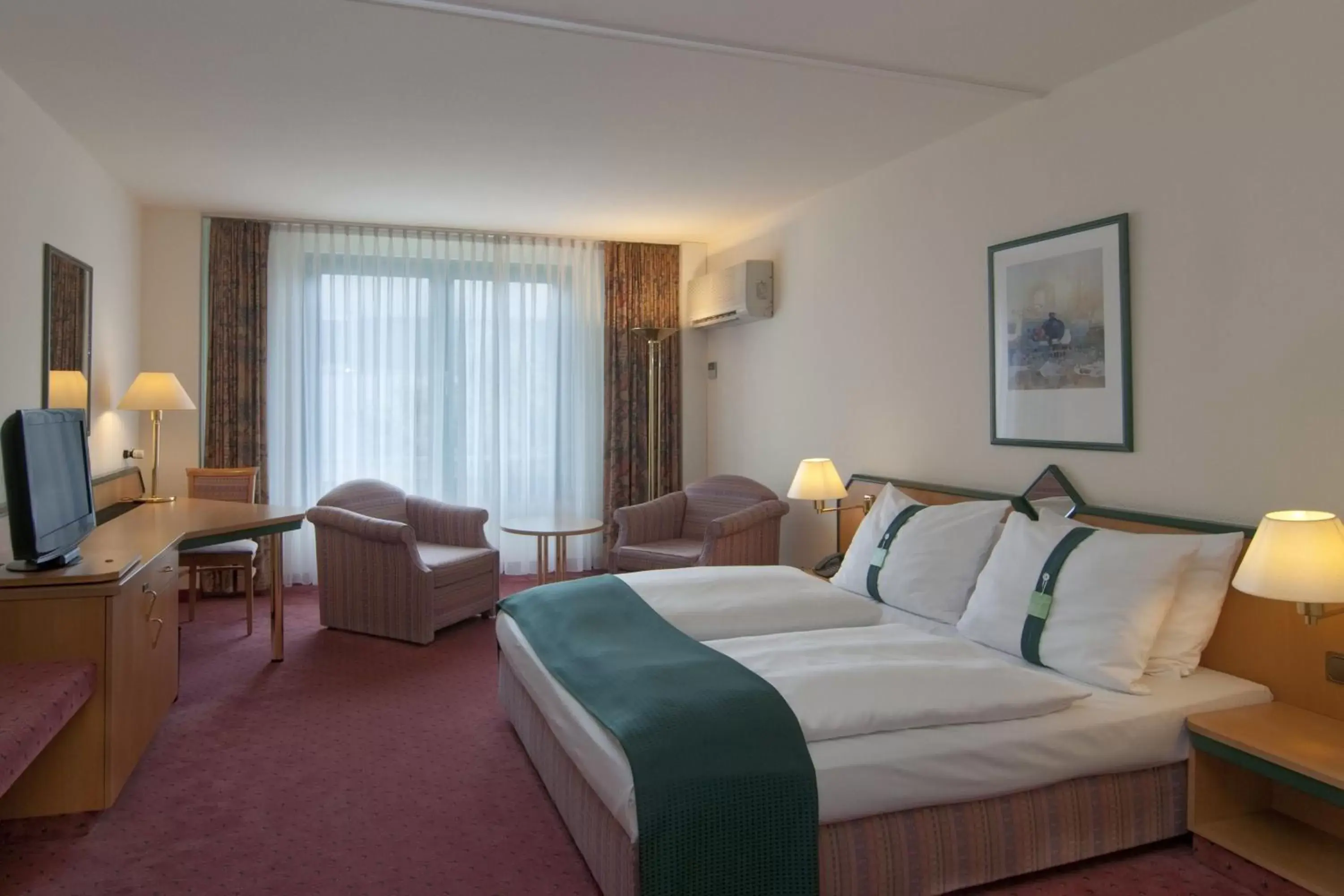 Photo of the whole room in Holiday Inn Essen City Centre, an IHG Hotel