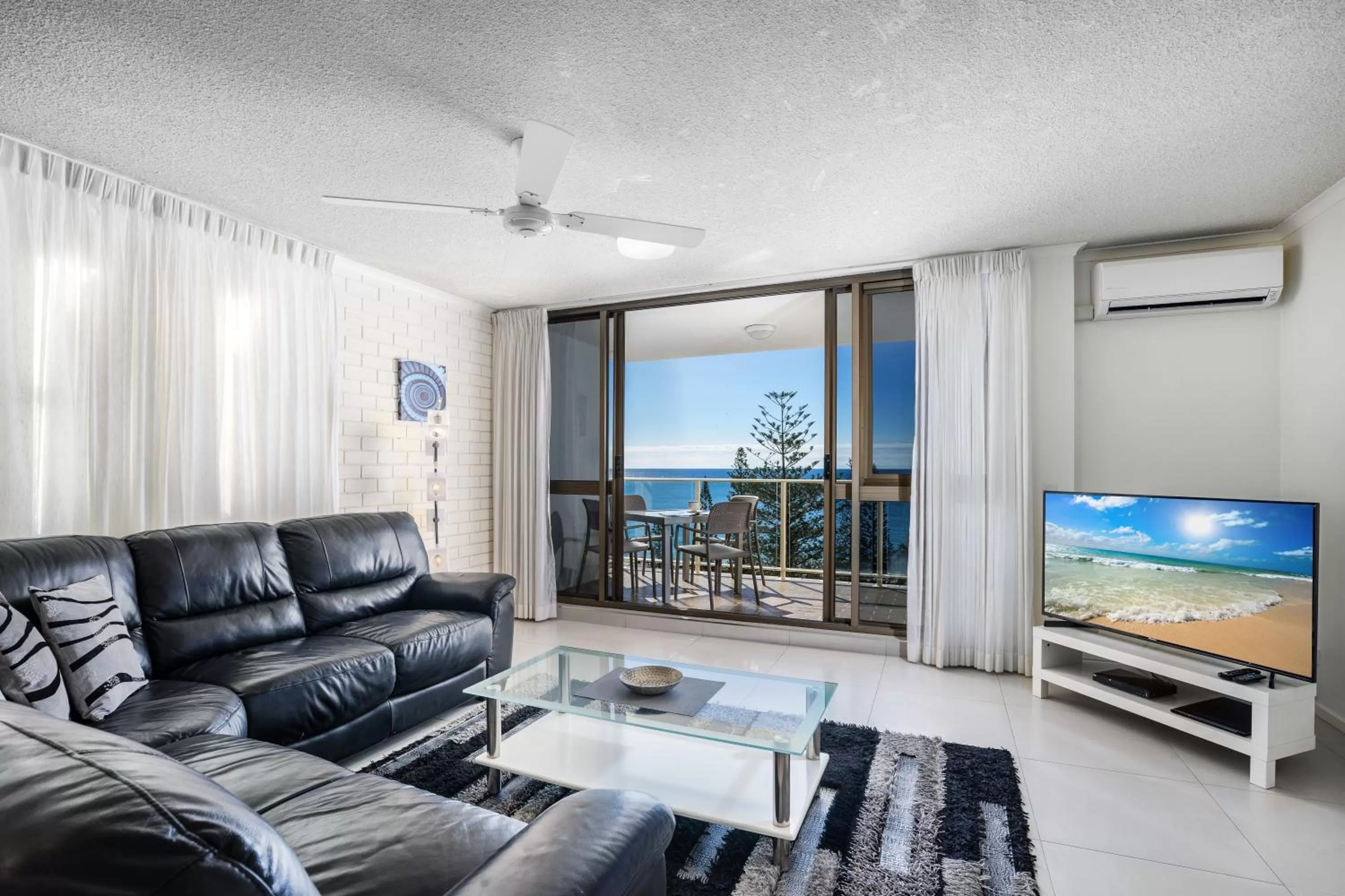 Living room in Pacific Beach Resort