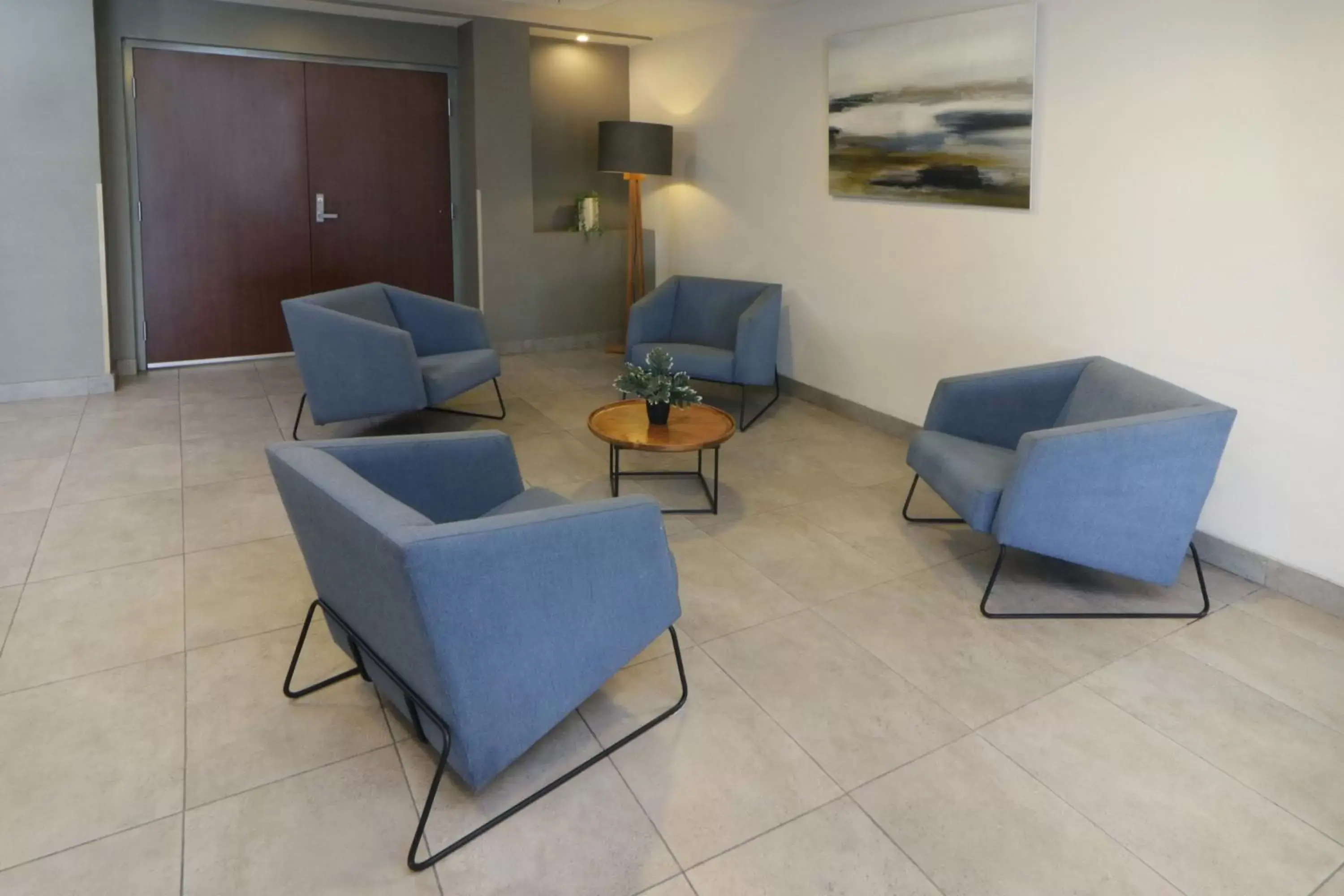 Lobby or reception, Seating Area in City Express by Marriott Tijuana Insurgentes