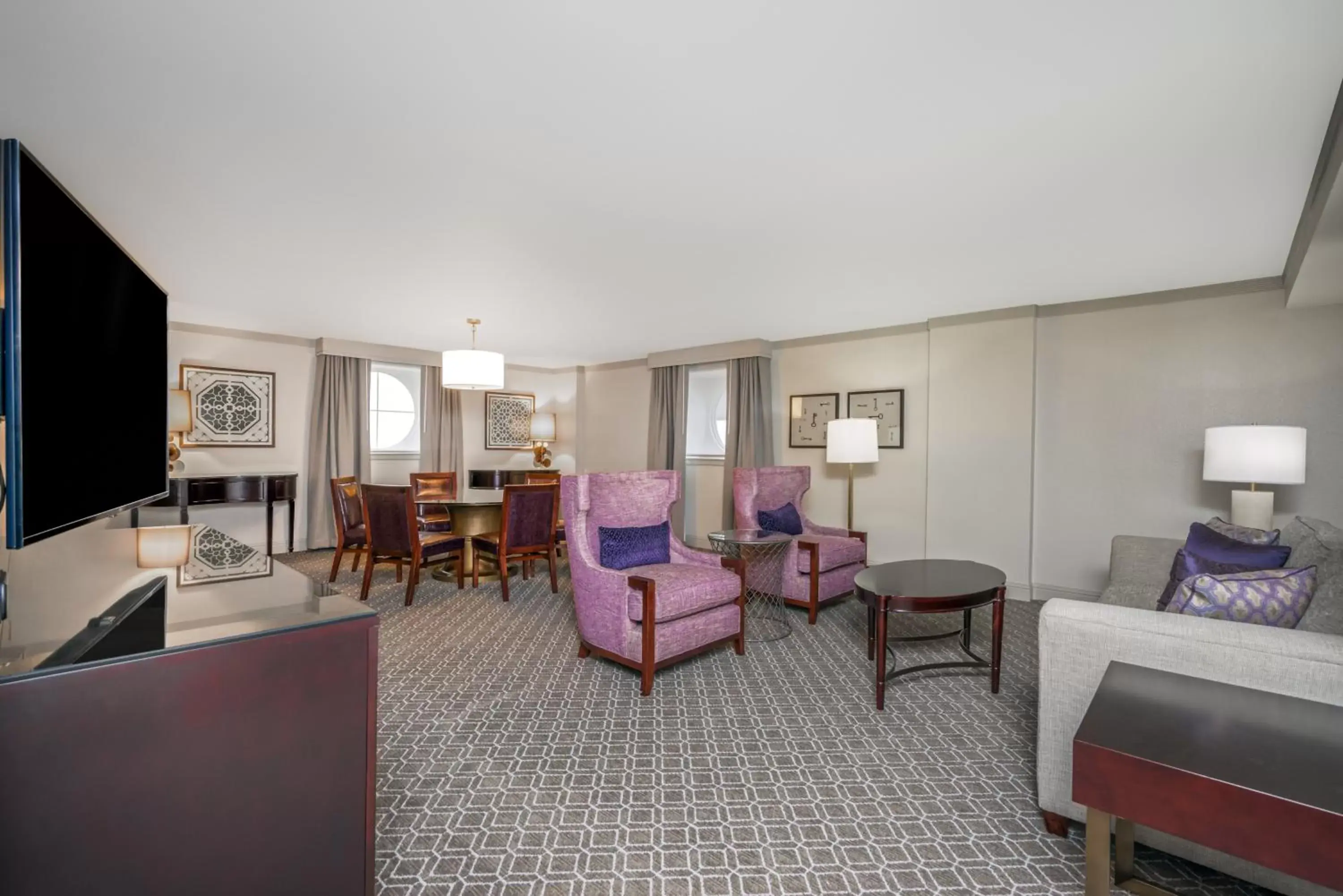 Bedroom, Seating Area in Astor Crowne Plaza New Orleans French Quarter, Corner of Bourbon and Canal