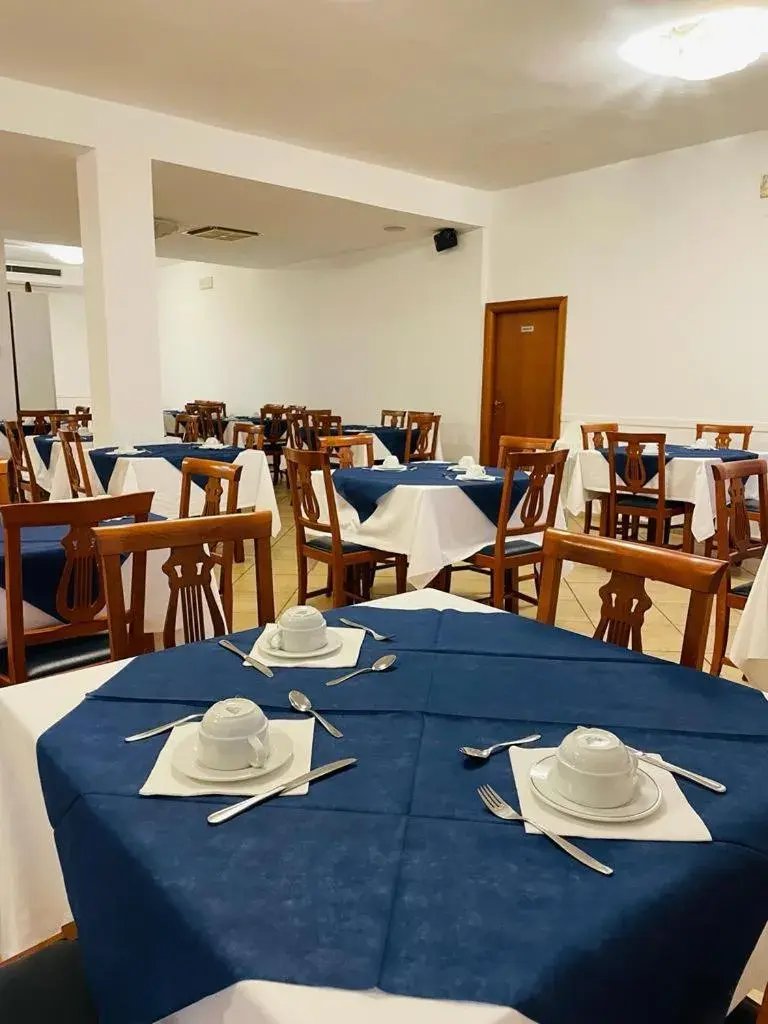 Restaurant/Places to Eat in Hotel Vico Alto