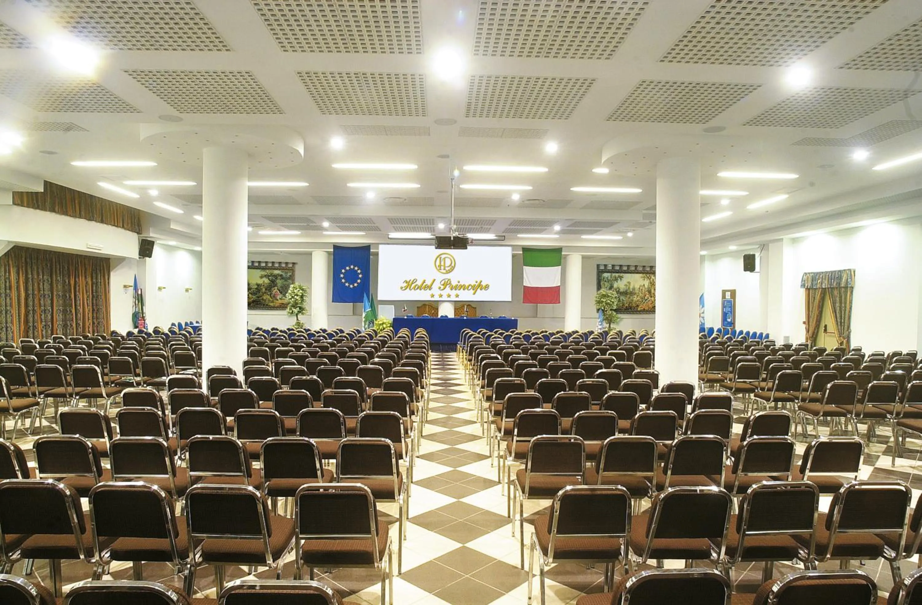Business facilities in Hotel Principe