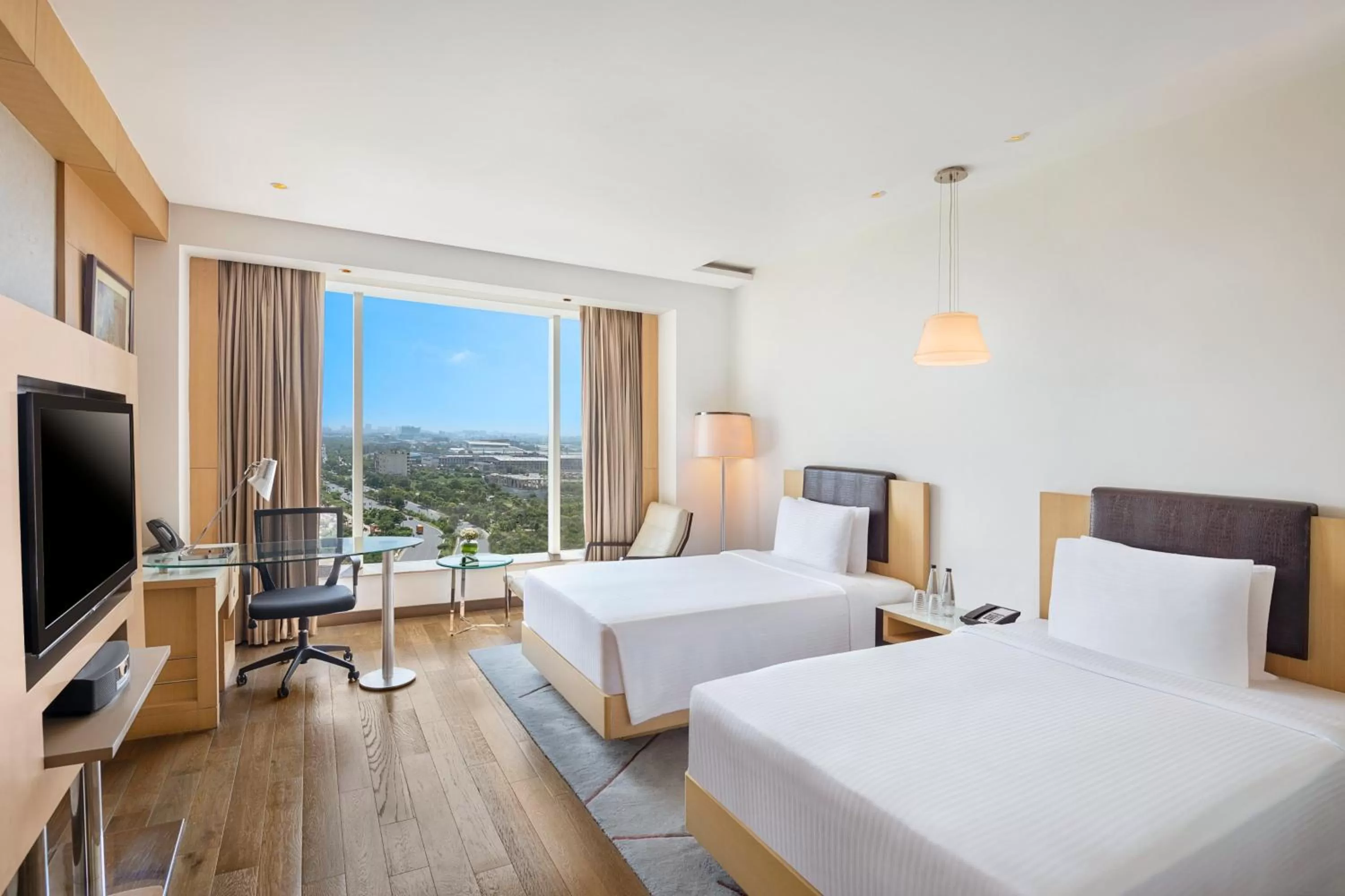 Photo of the whole room, Bed in Crowne Plaza Greater Noida by IHG