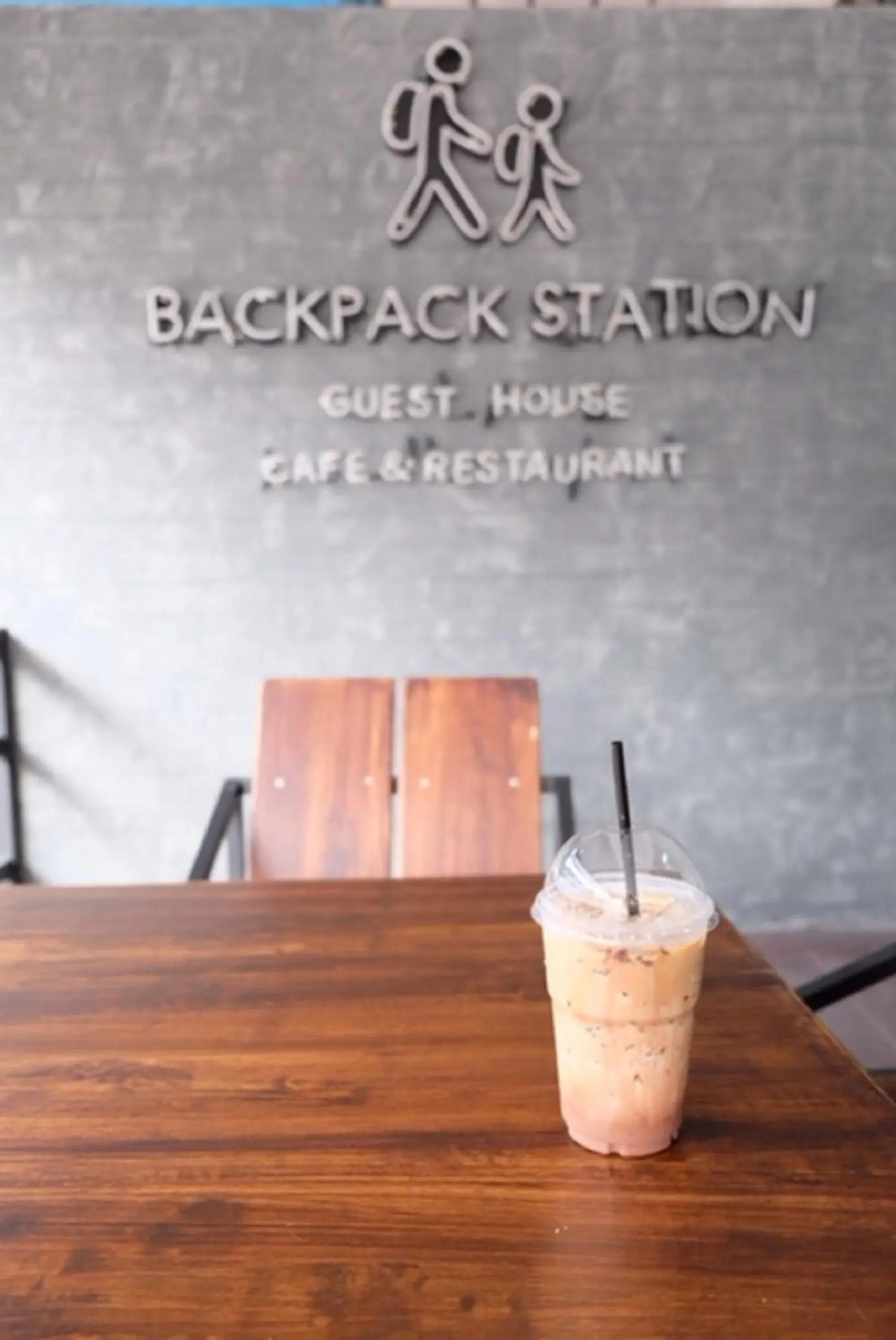 Facade/entrance in Backpack Station Facade/entrance in Backpack Station