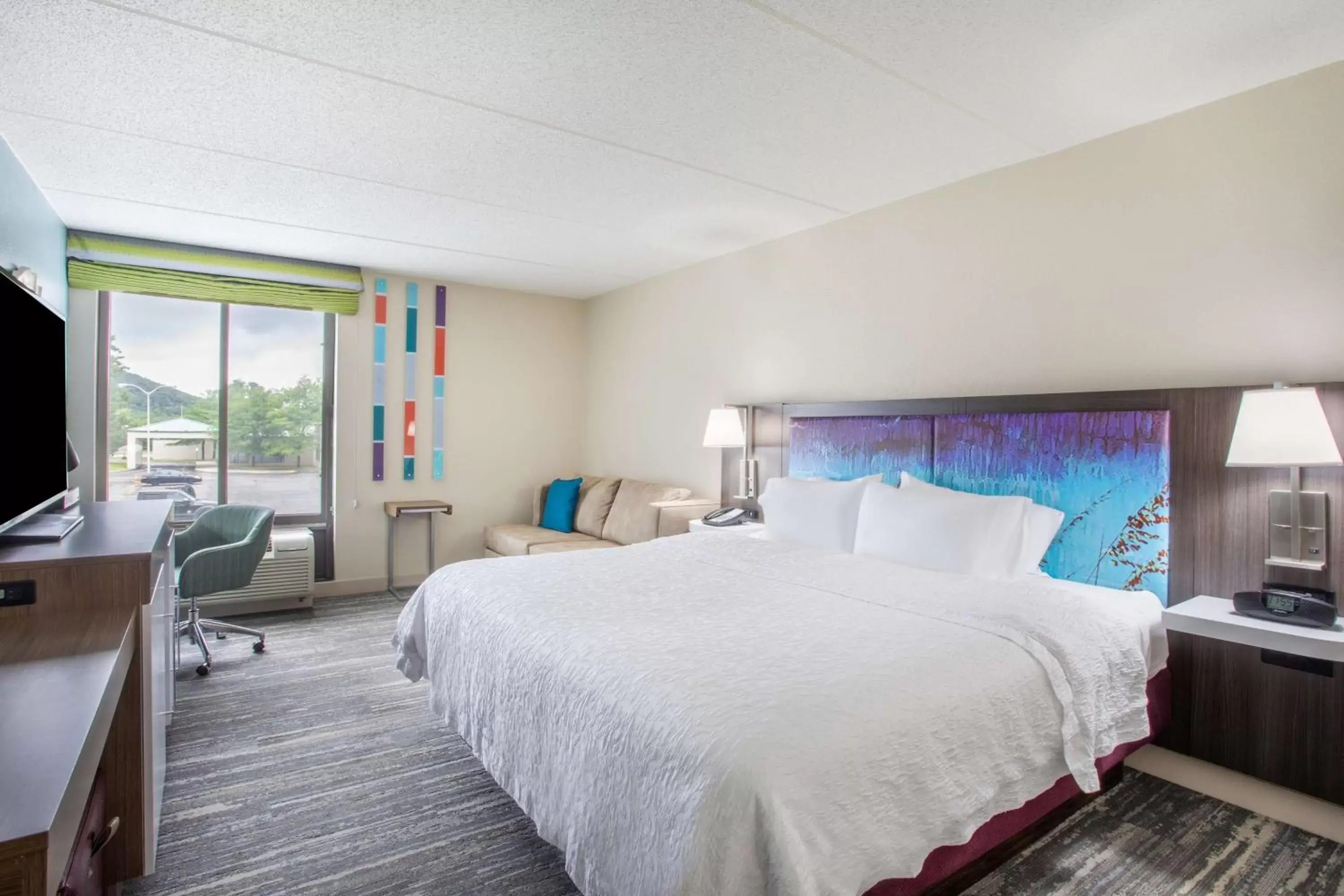 Bed in Hampton Inn Fishkill Bed in Hampton Inn Fishkill