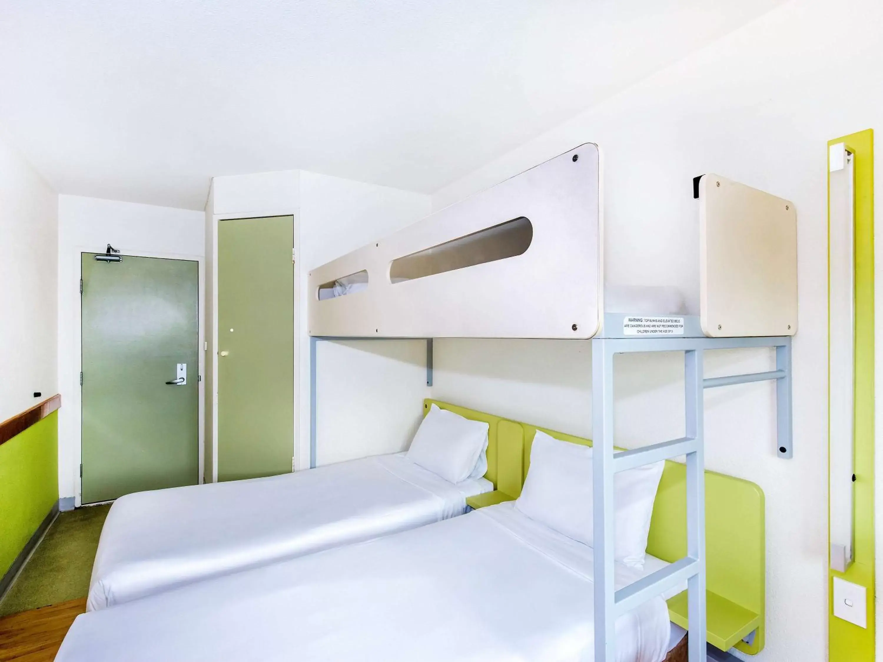 Photo of the whole room, Bunk Bed in ibis Budget Wentworthville