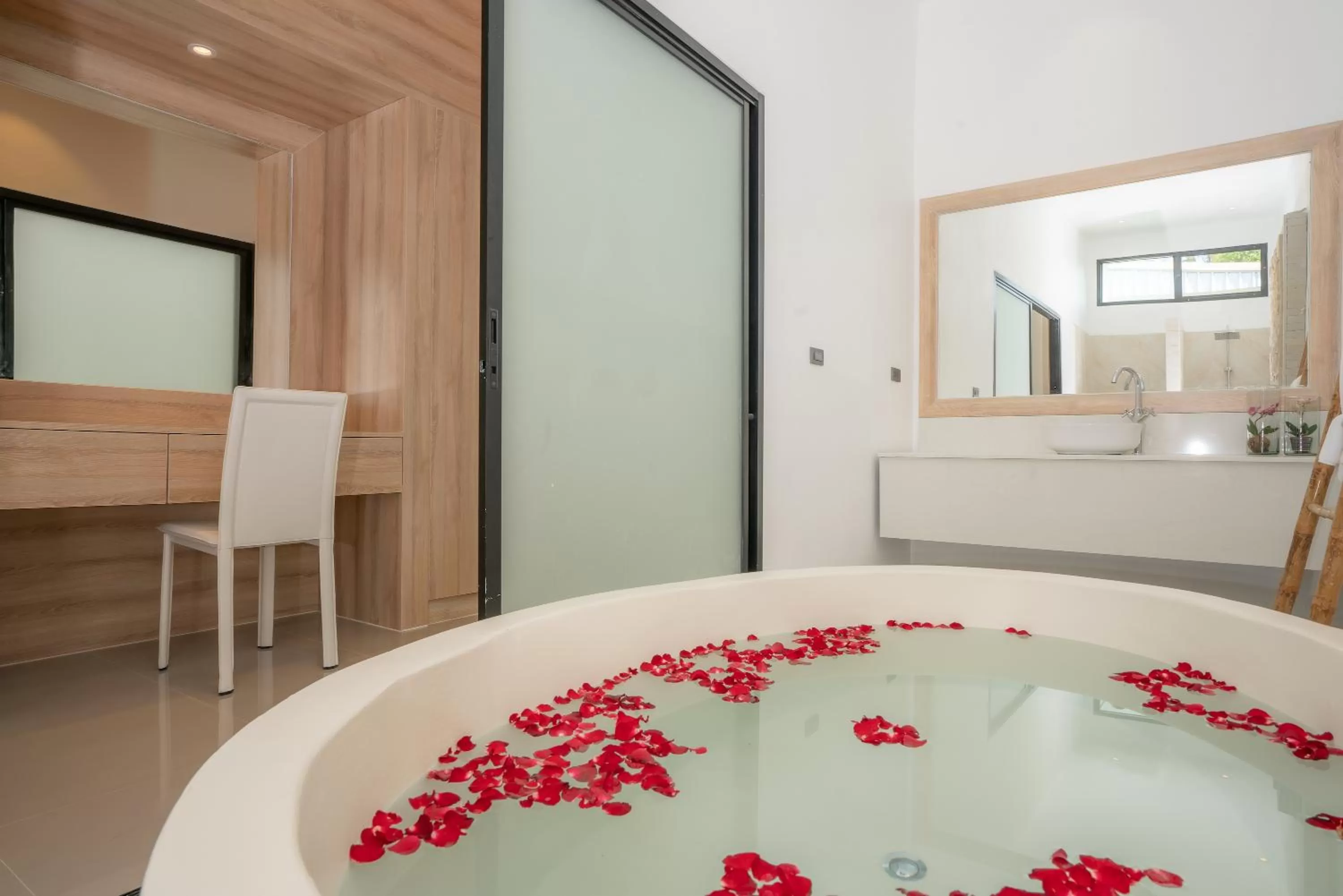 Bath in Dhevan Dara Resort & Spa Hua Hin - Pool Villa