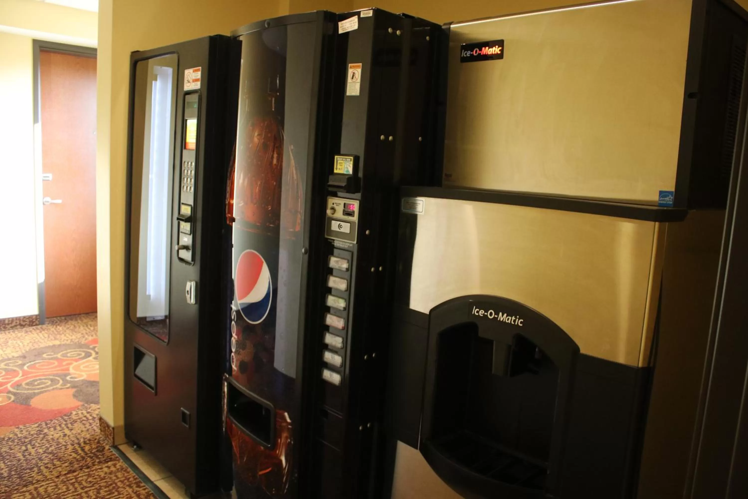 Property building in The Edgewood Hotel and Suites