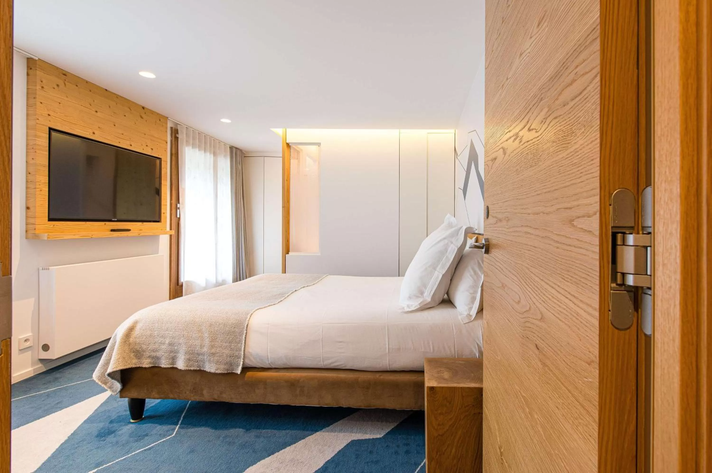 Photo of the whole room, Bed in Best Western Chalet les Saytels