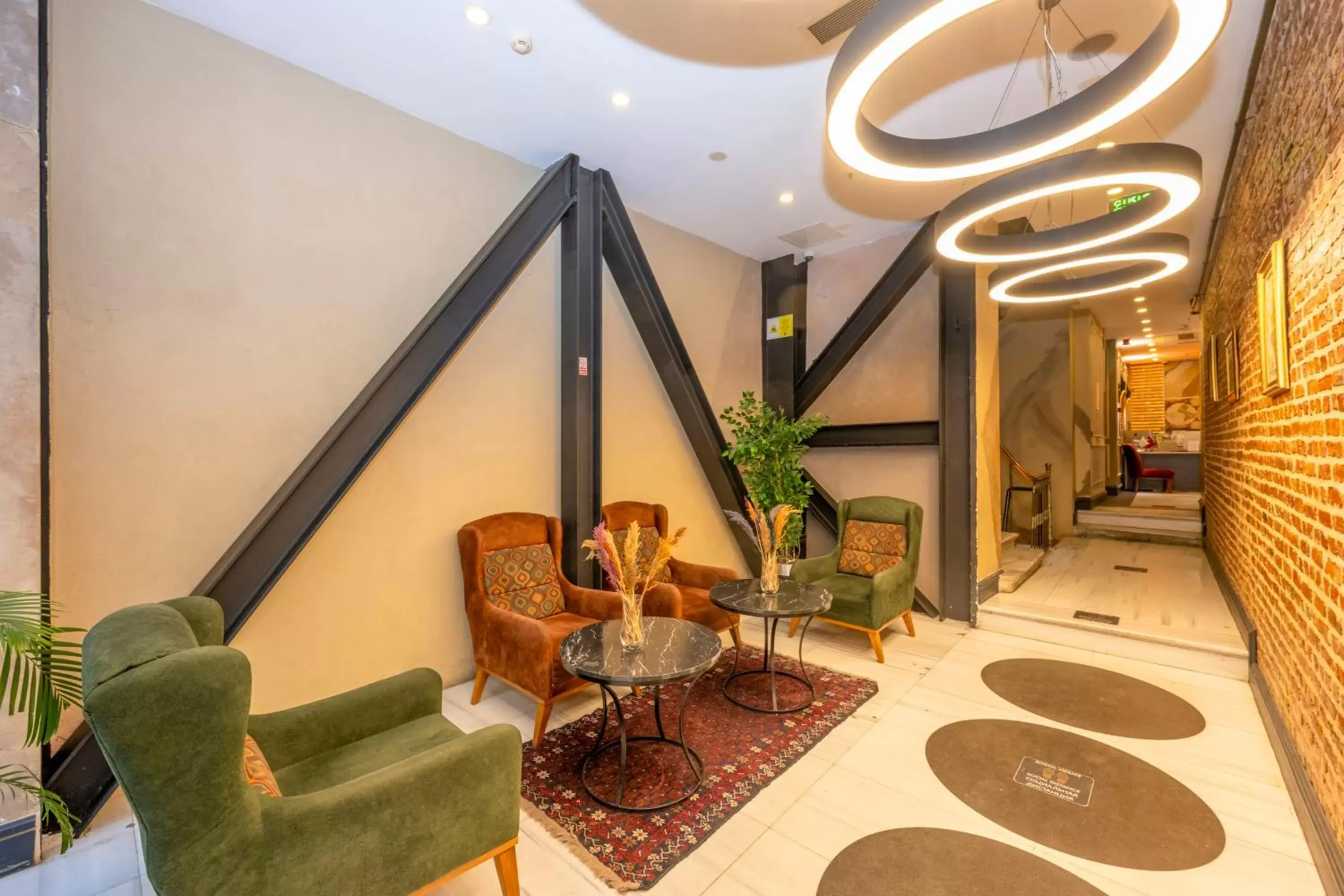 Living room, Lobby/Reception in Premist Hotels Taksim