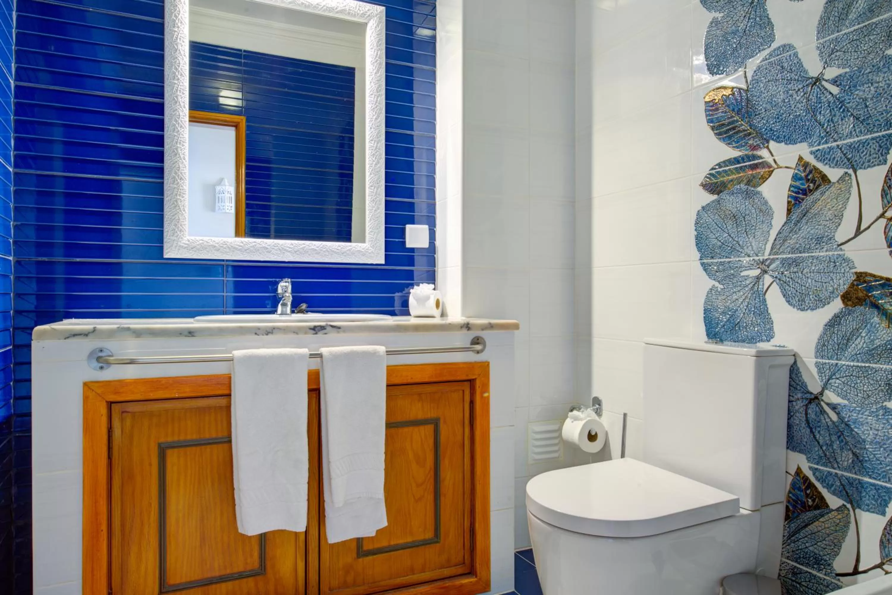 Bathroom in Choromar Apartments