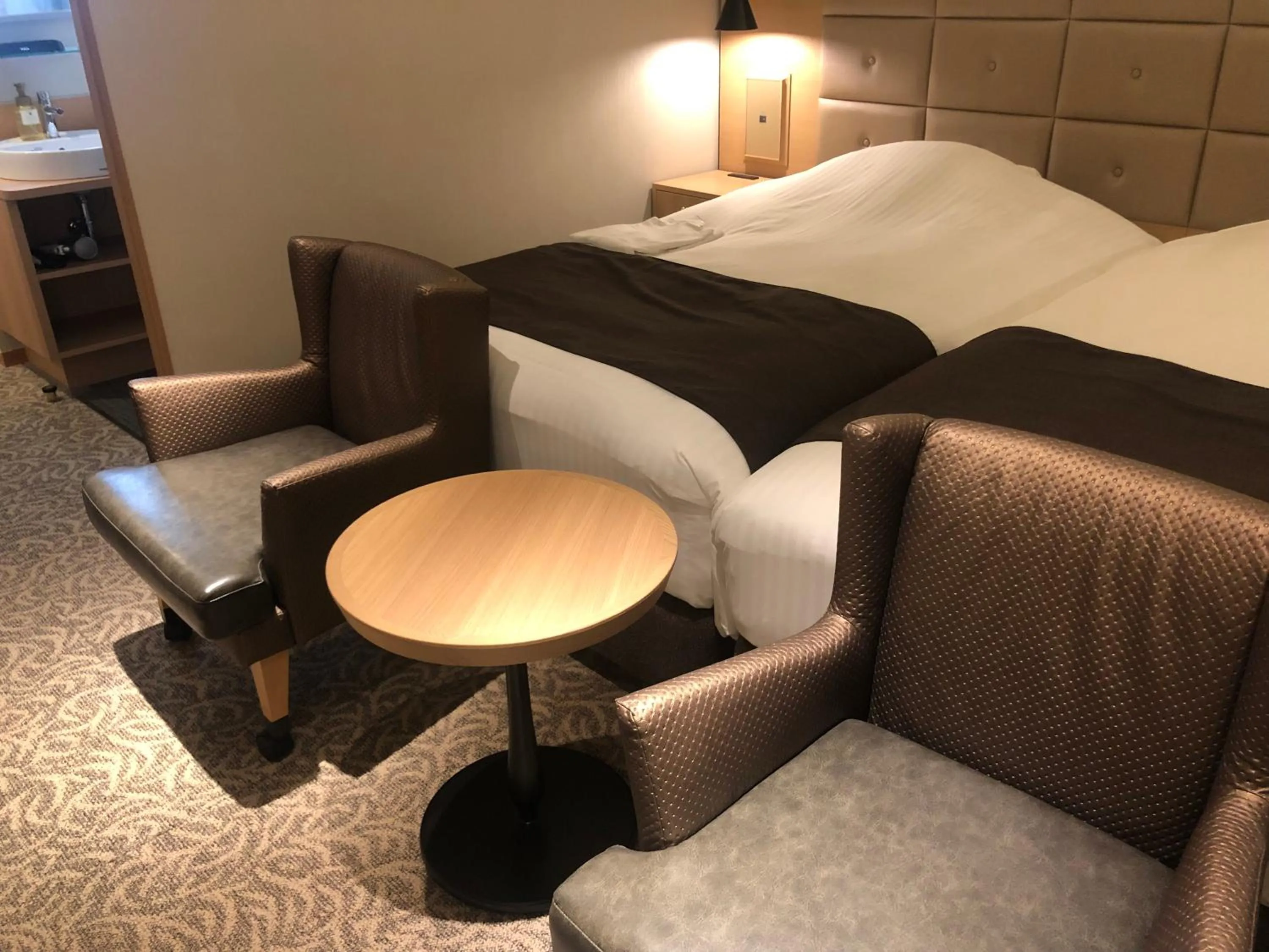 Photo of the whole room, Bed in Kobe Luminous Hotel Sannomiya