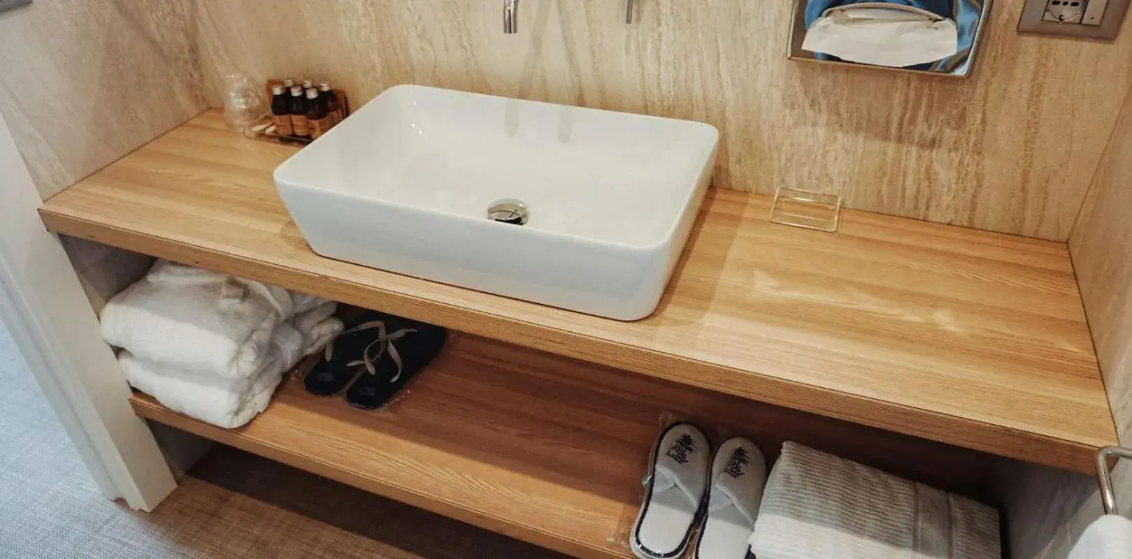 Bathroom in Hotel Le Soleil