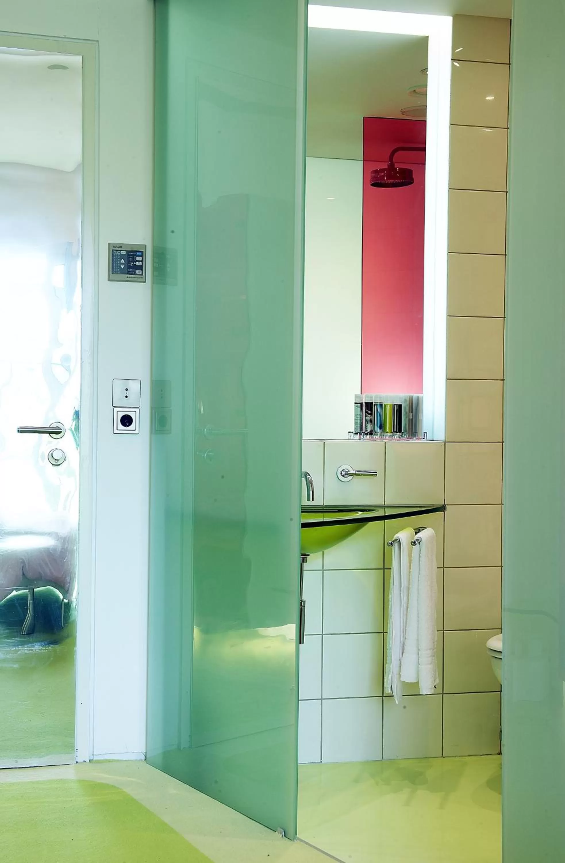 Bathroom in Semiramis