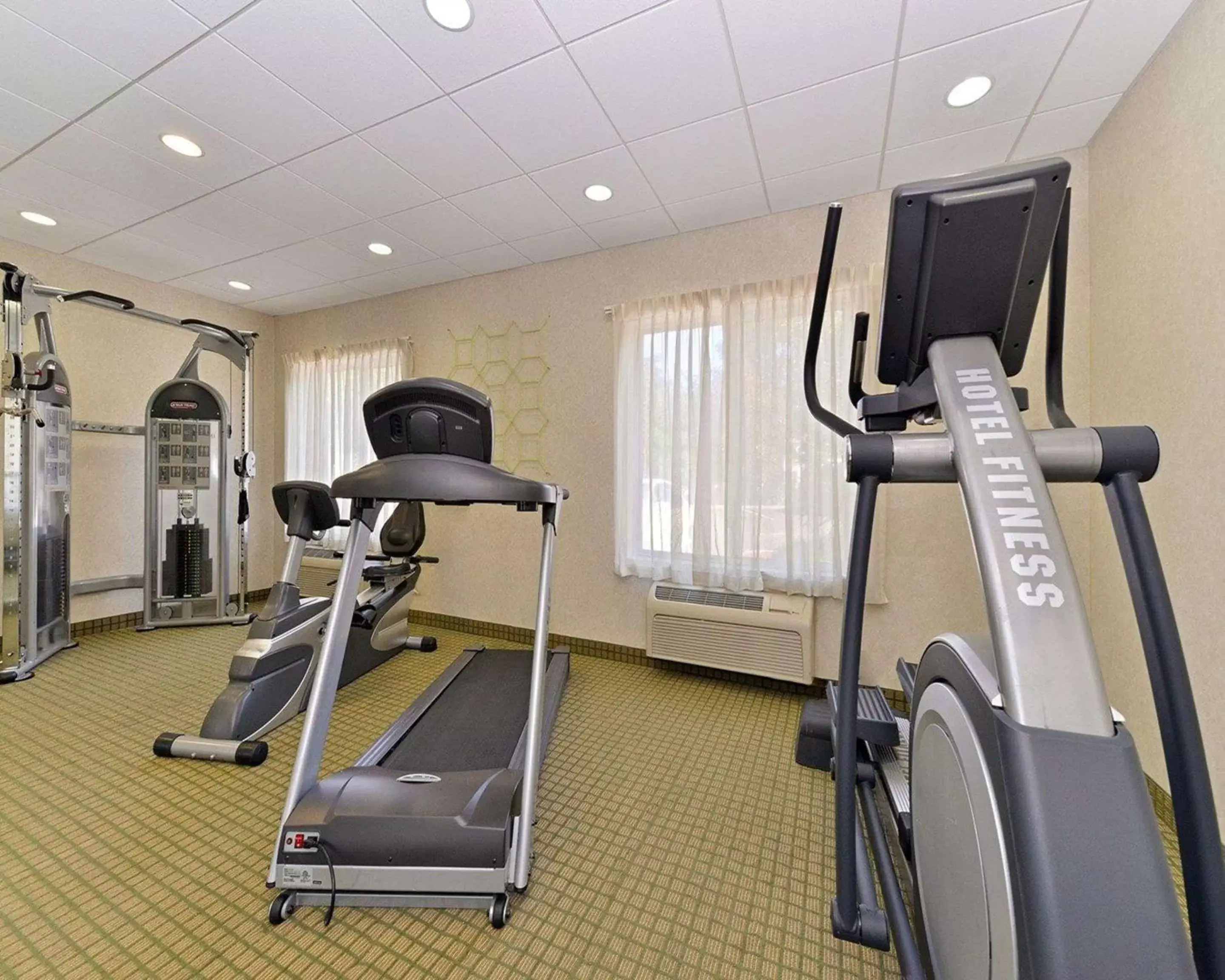 Fitness centre/facilities in Quality Suites Stratford Fitness centre/facilities in Quality Suites Stratford