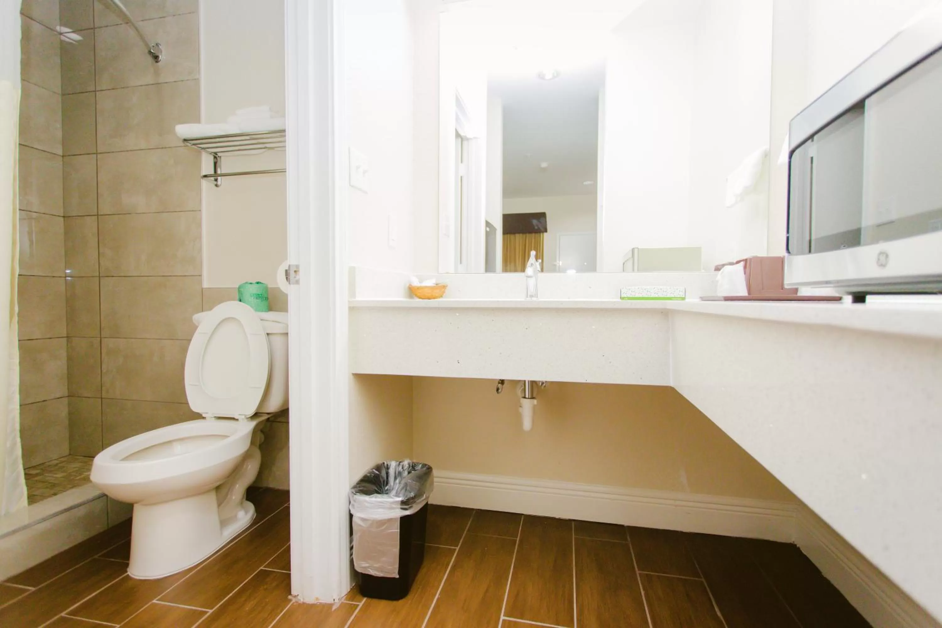 scottish inn & suites