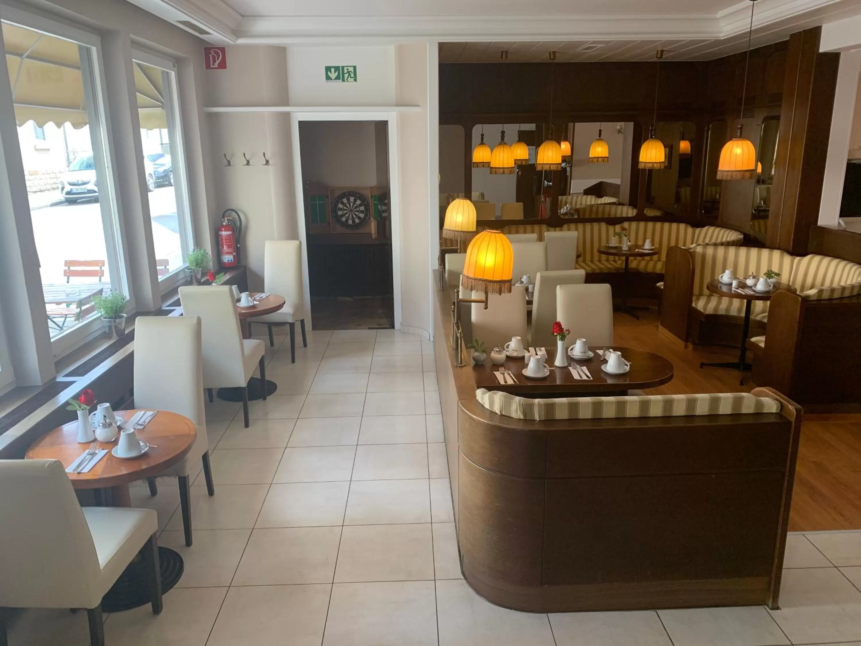 Restaurant/places to eat in Hafner Hotel- Apartment