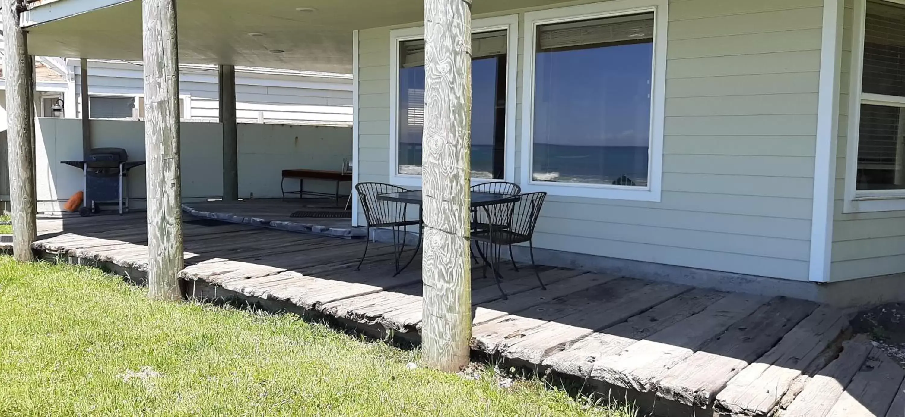 Patio in The Oceanfront Inn