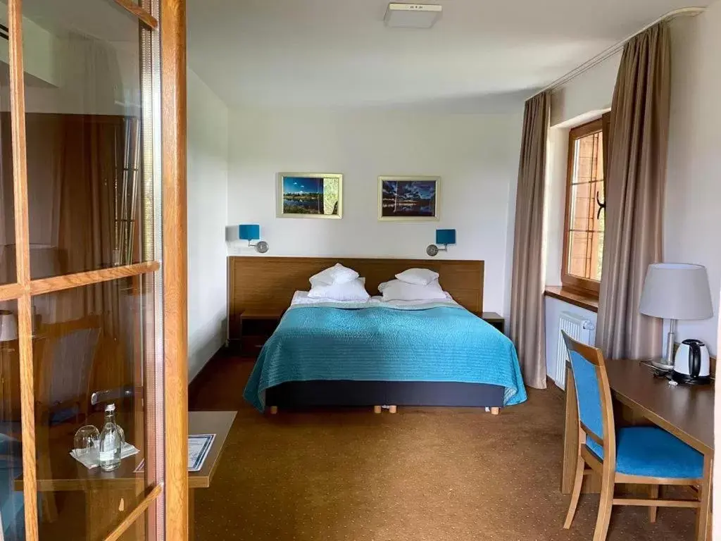 Superior Double Room with Balcony in HOTEL CICHA WODA NIEPORĘT Superior Double Room with Balcony in HOTEL CICHA WODA NIEPORĘT