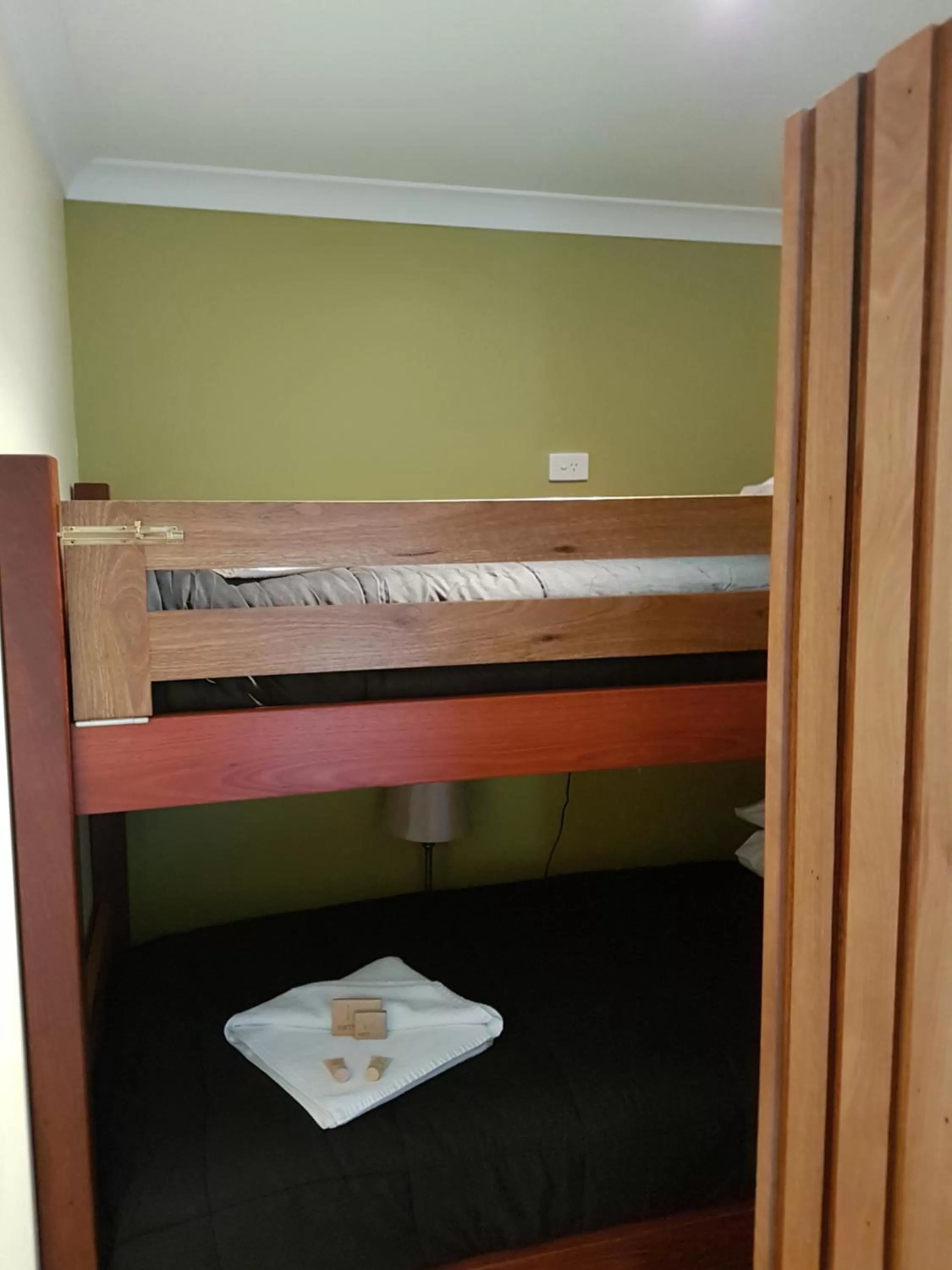 bunk bed, Bed in Adamsons Riverside Accommodation