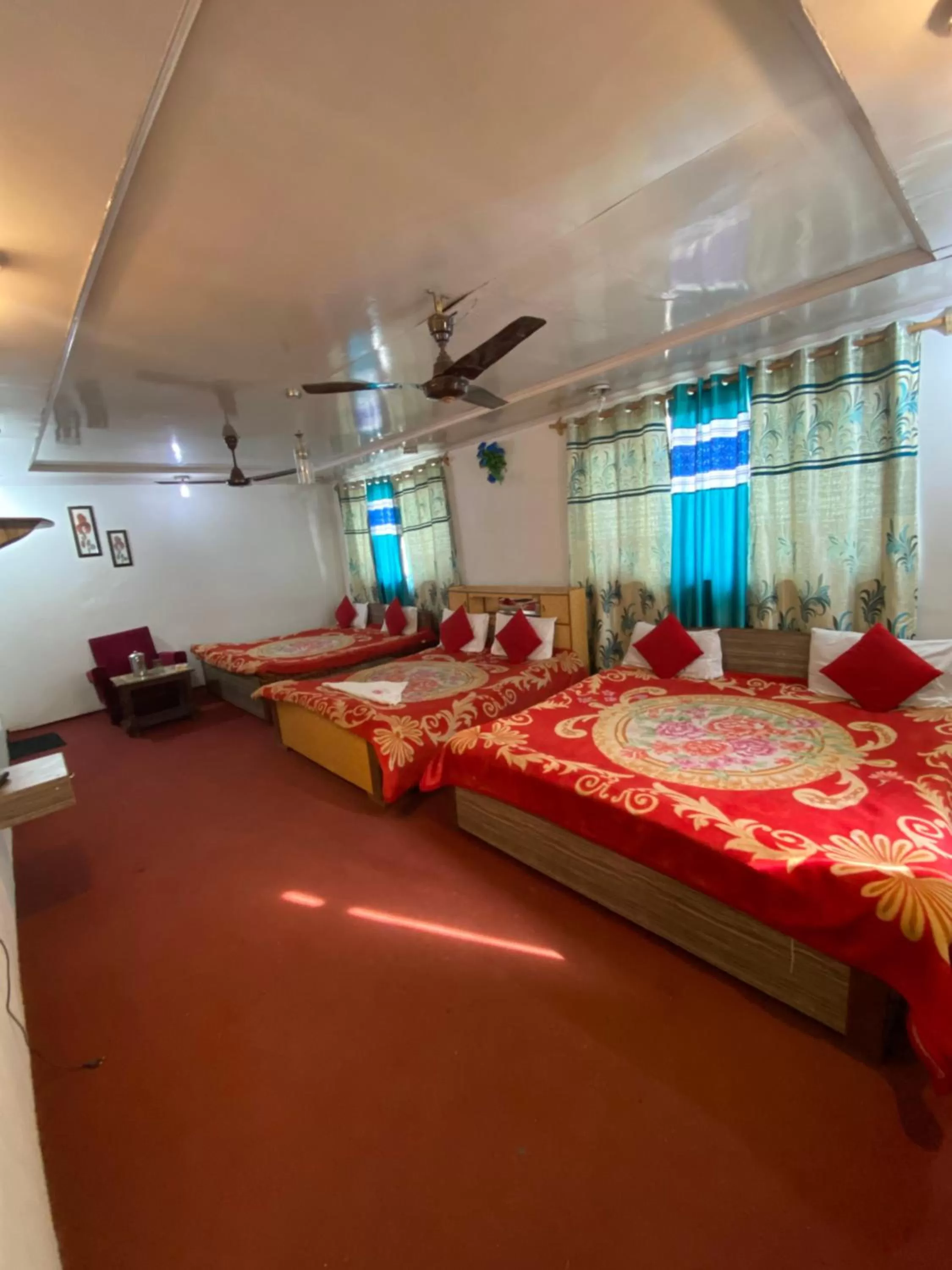 Bed in Hotel Young Mamta