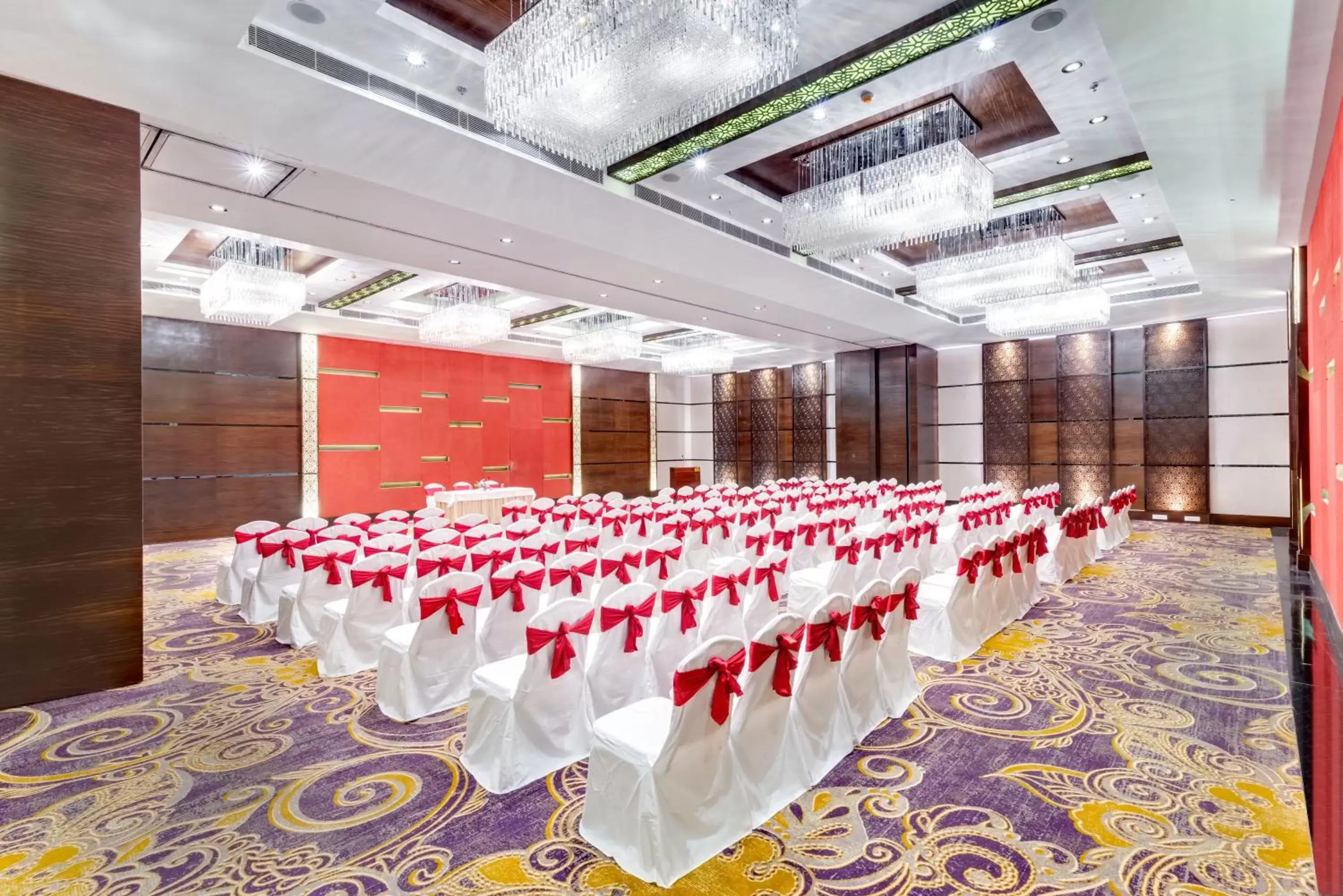 Banquet/Function facilities in Pride Plaza Hotel, Kolkata