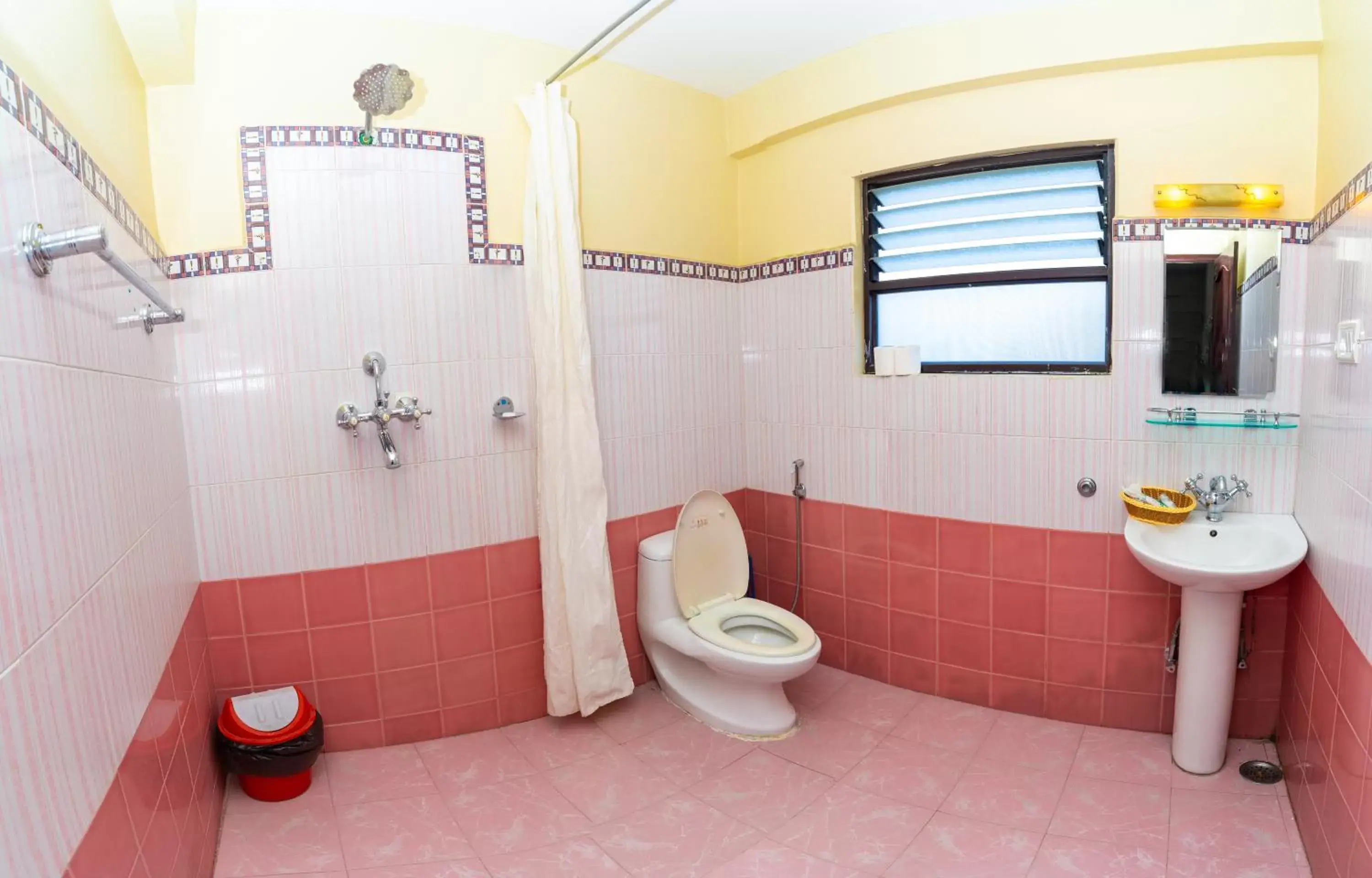 Bathroom in Butterfly Lodge