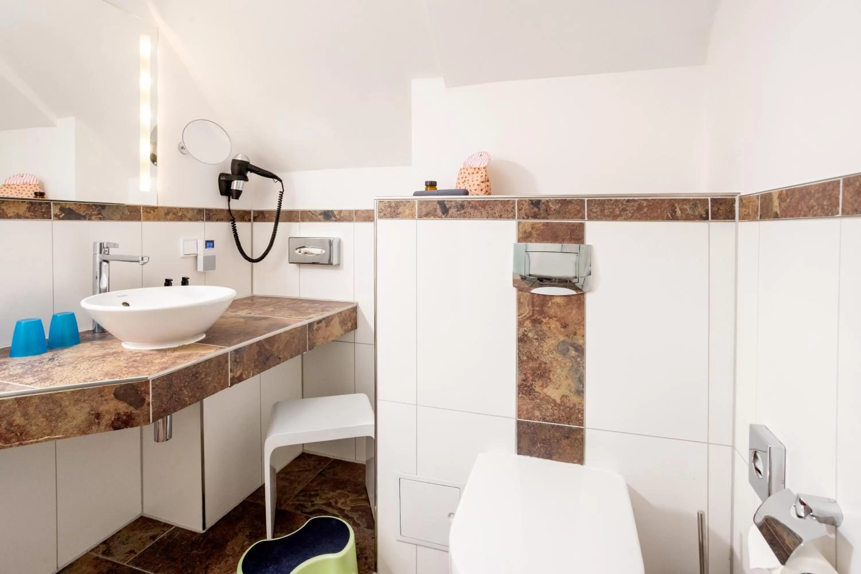 Toilet in Romantik Hotel Scheelehof Stralsund