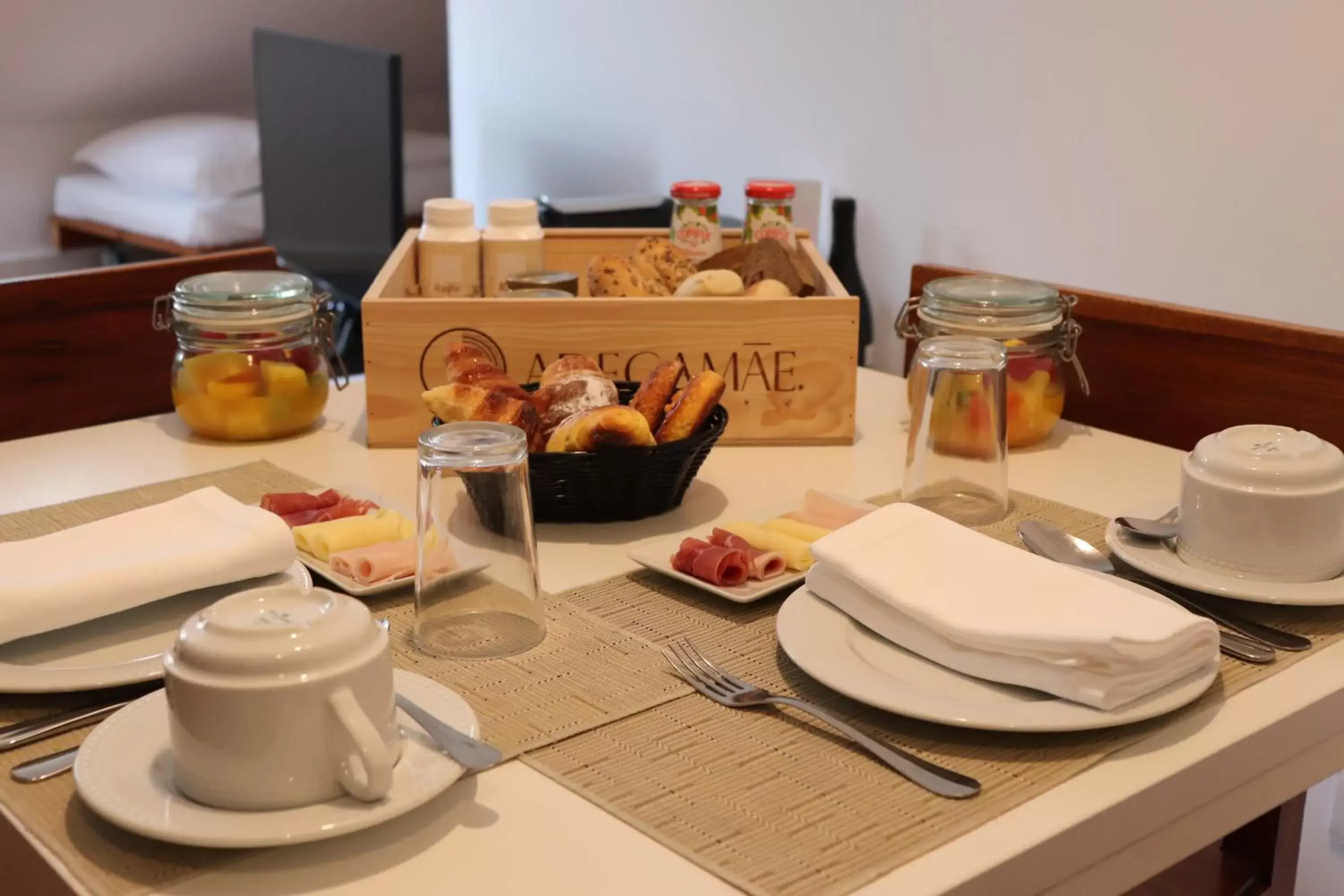 Breakfast in My Suite Lisbon Guest House – Principe Real Breakfast in My Suite Lisbon Guest House – Principe Real