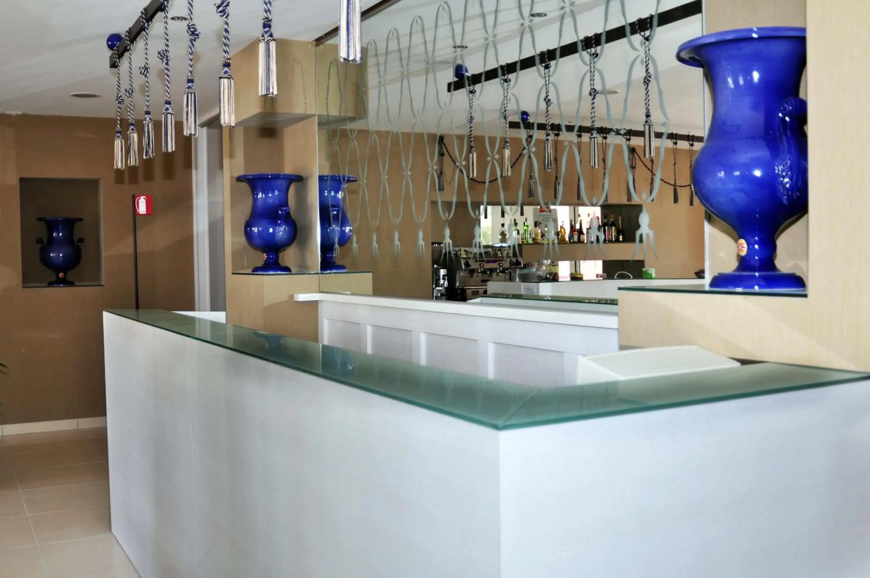 Lobby or reception, Kitchen/Kitchenette in Hotel La Punta