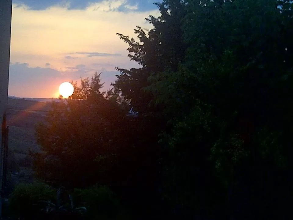 Sunrise/Sunset in B&B A Casa di Mael