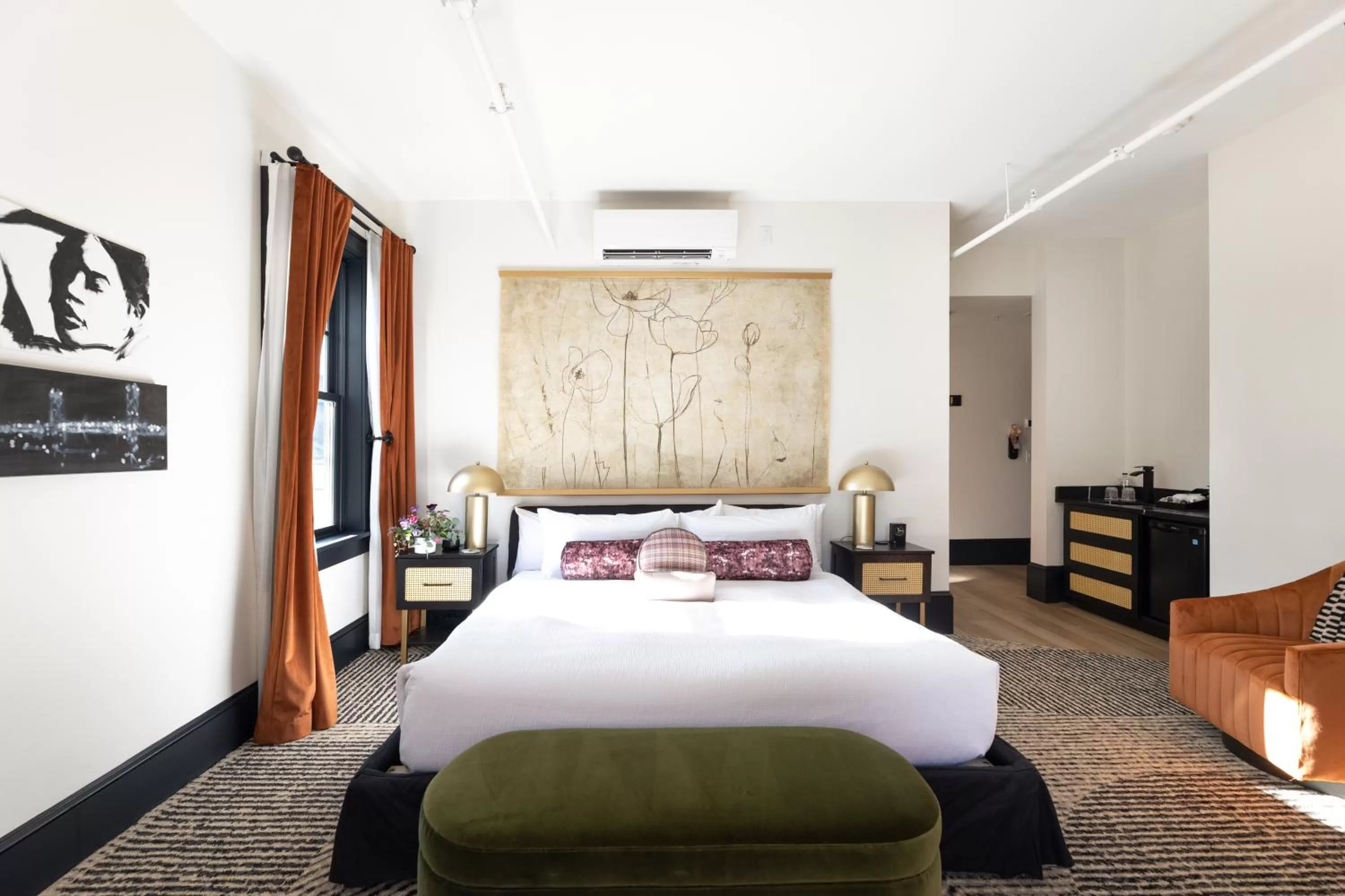 Bed in Hotel Thaxter